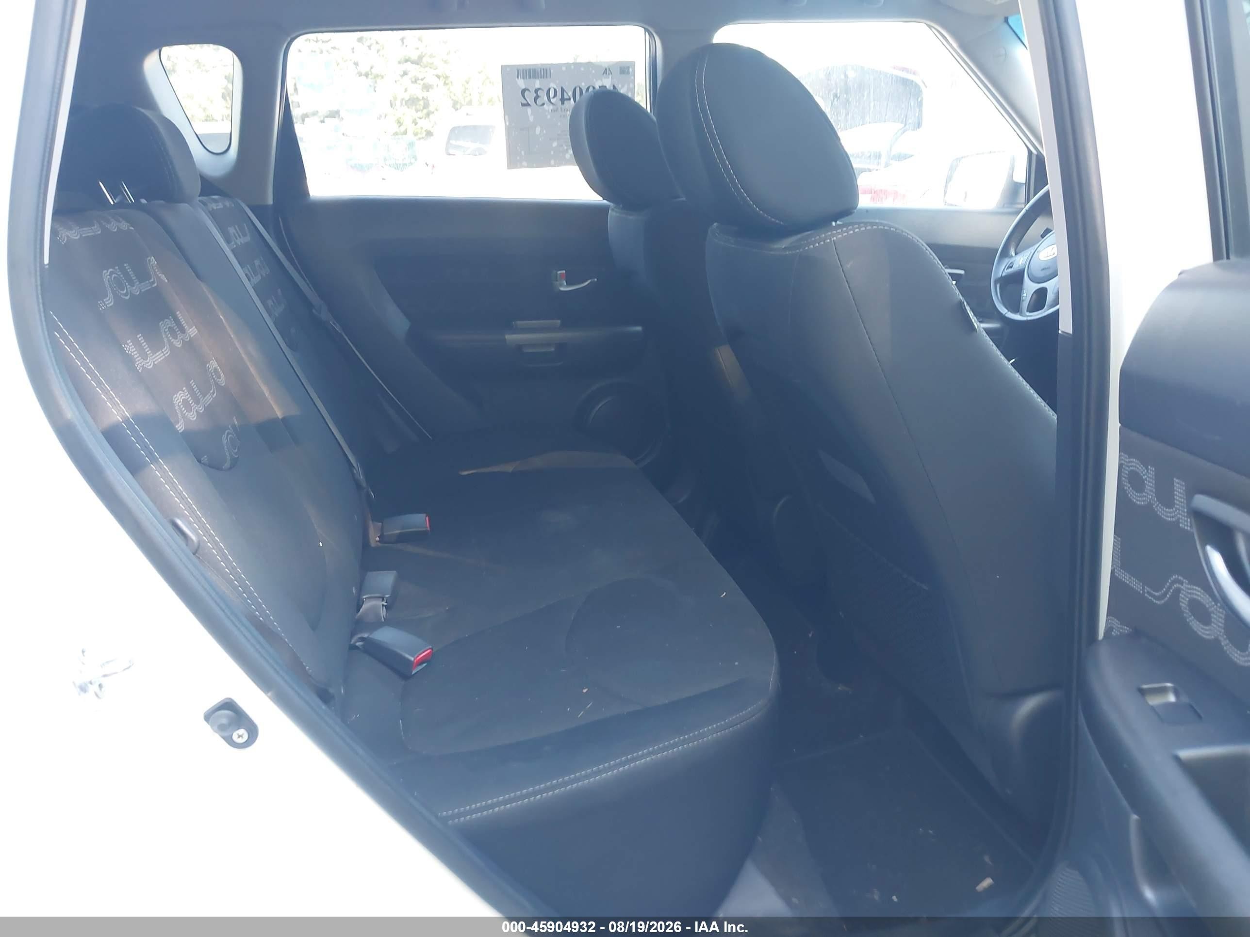 2013 Kia Soul + White vin: KNDJT2A61D7766357