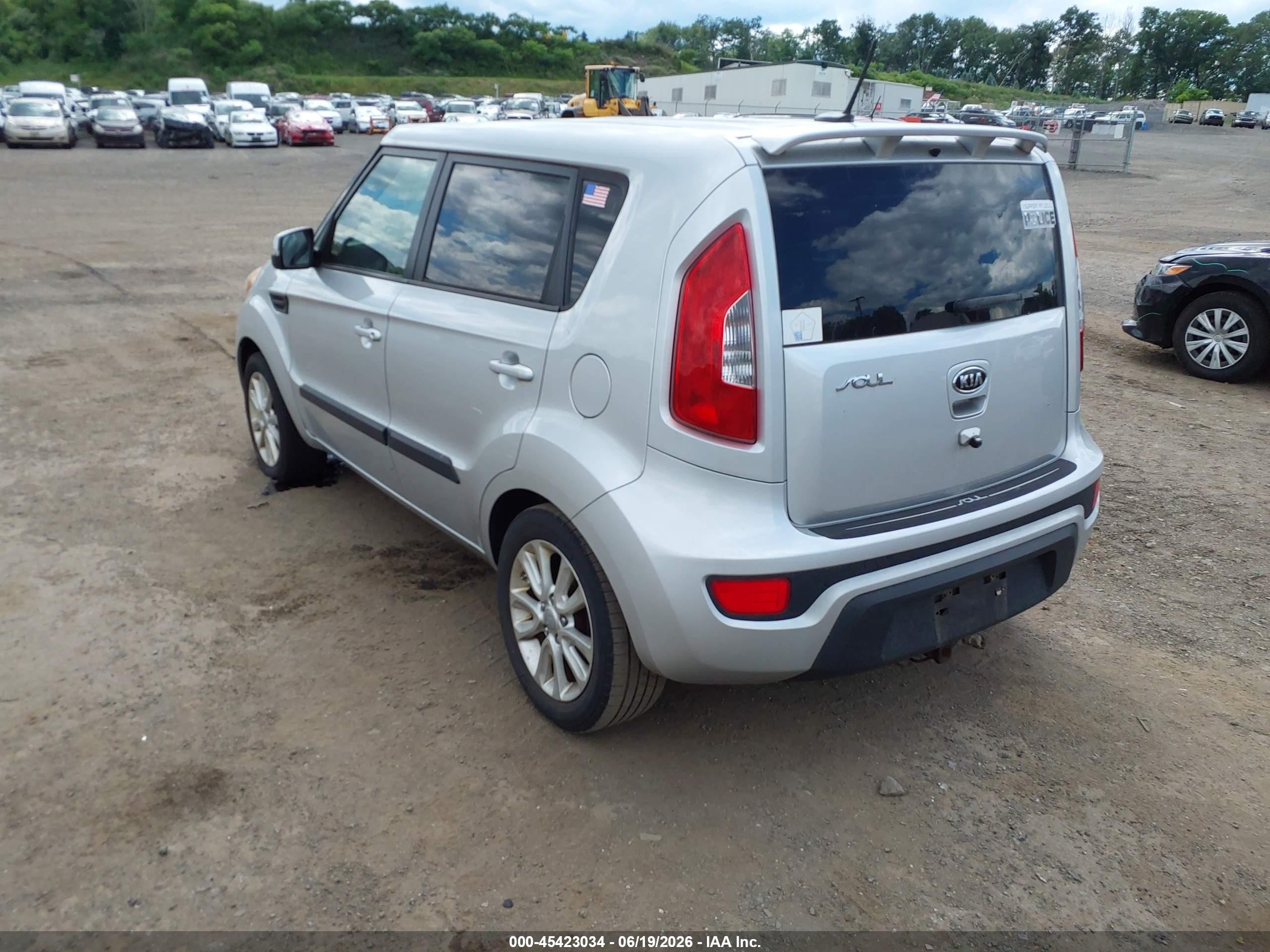 2012 Kia Soul + Silver vin: KNDJT2A62C7365429