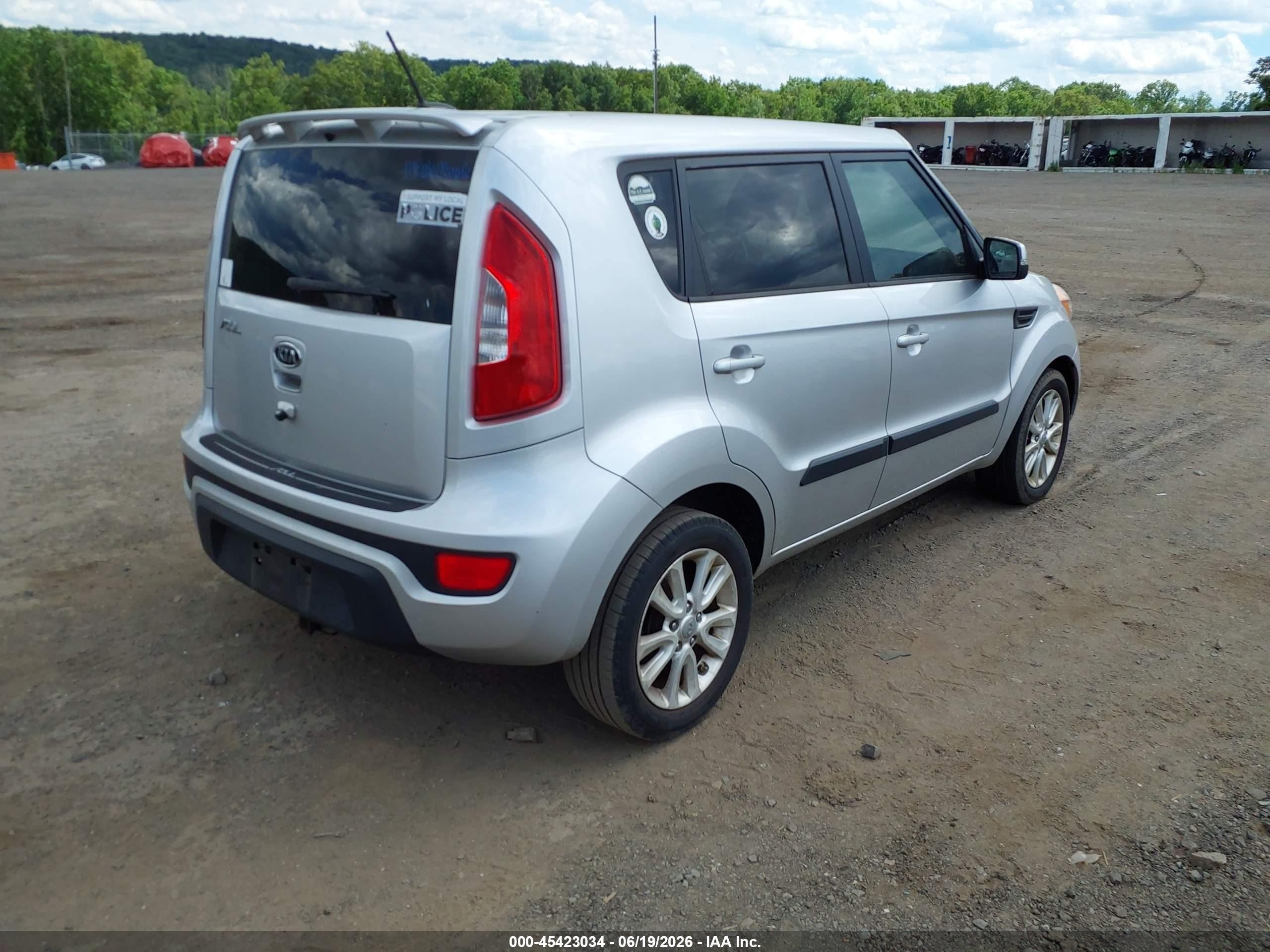 2012 Kia Soul + Silver vin: KNDJT2A62C7365429