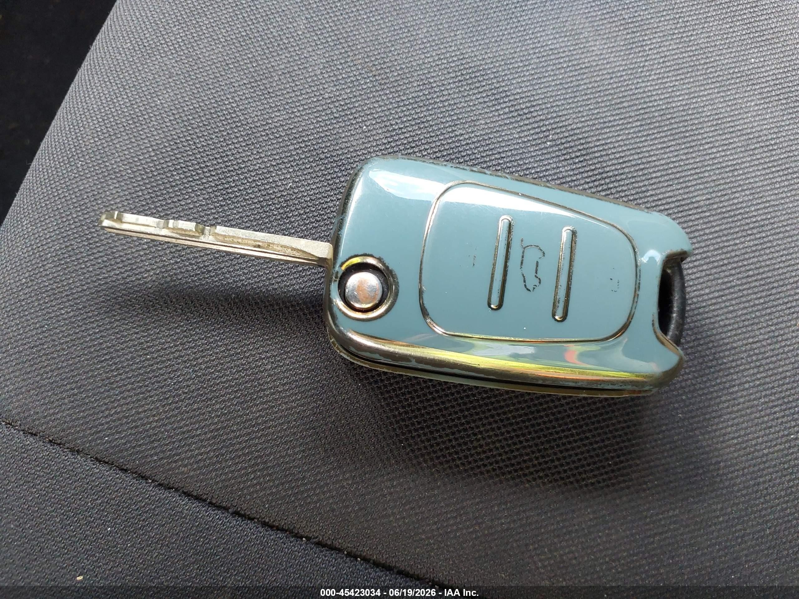 2012 Kia Soul + Silver vin: KNDJT2A62C7365429