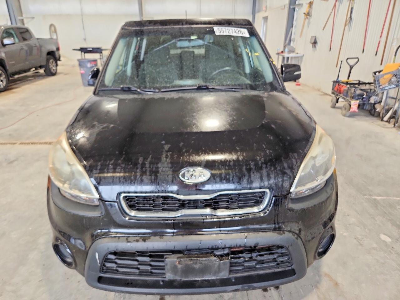 2012 Kia Soul + Black vin: KNDJT2A62C7380528