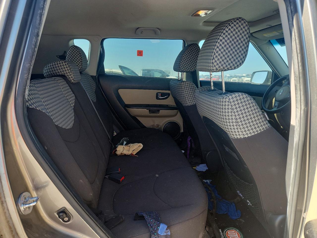 2012 Kia Soul ! Gray vin: KNDJT2A62C7409042