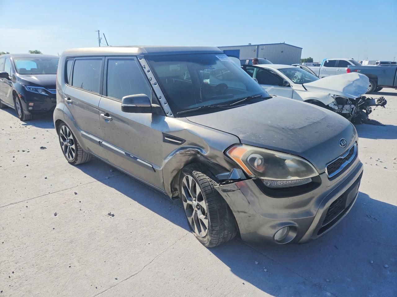 2012 Kia Soul ! Gray vin: KNDJT2A62C7409042
