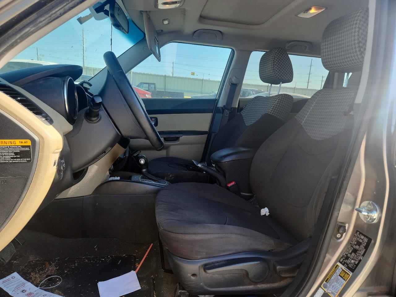 2012 Kia Soul ! Gray vin: KNDJT2A62C7409042