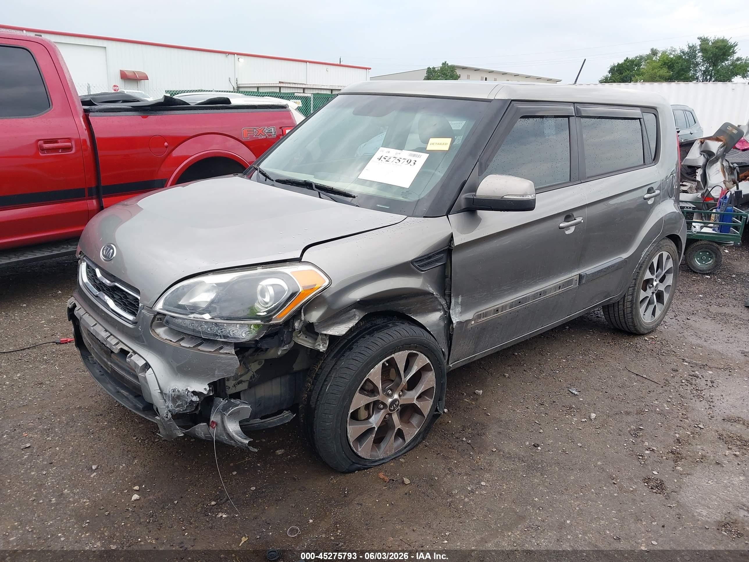 2012 Kia Soul ! Gray vin: KNDJT2A62C7419280