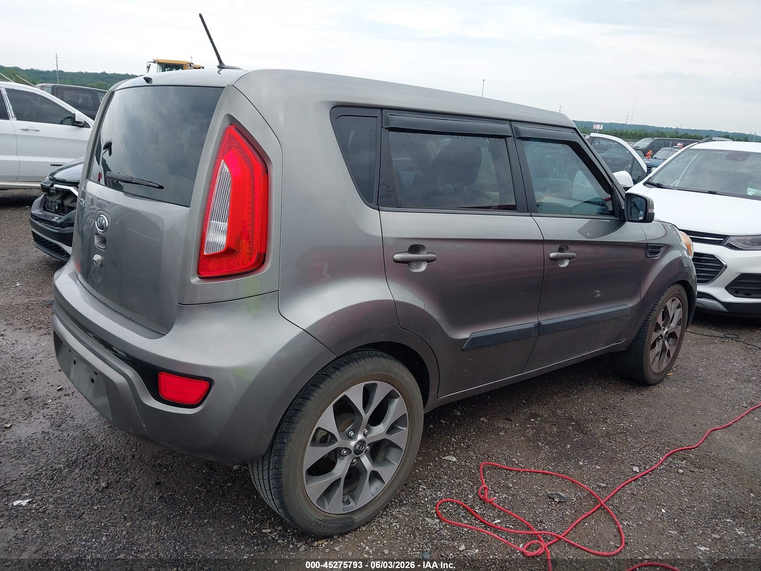 2012 Kia Soul ! Gray vin: KNDJT2A62C7419280