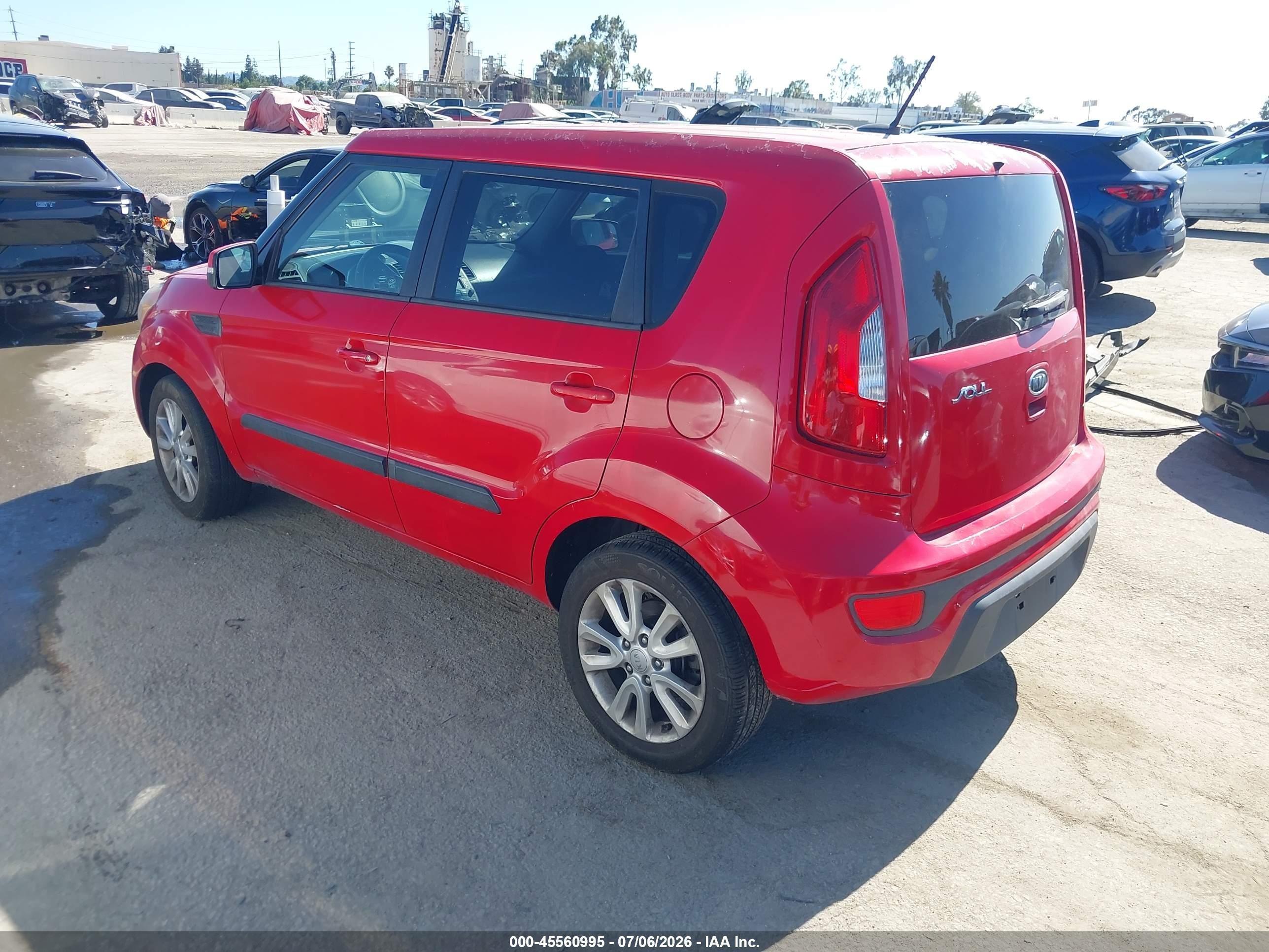 2012 Kia Soul + Красный vin: KNDJT2A62C7438265