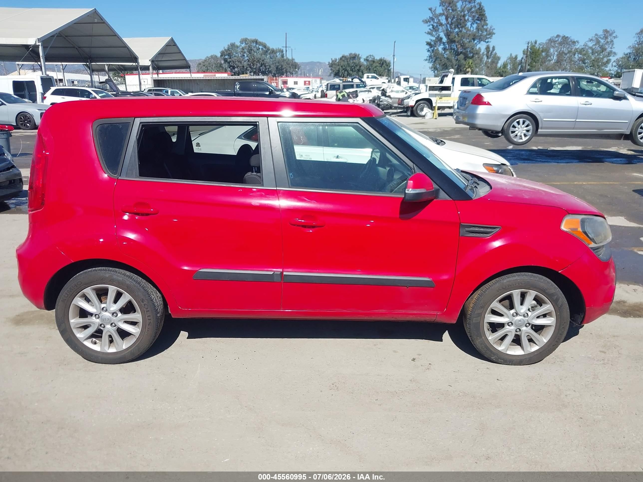 2012 Kia Soul + Красный vin: KNDJT2A62C7438265