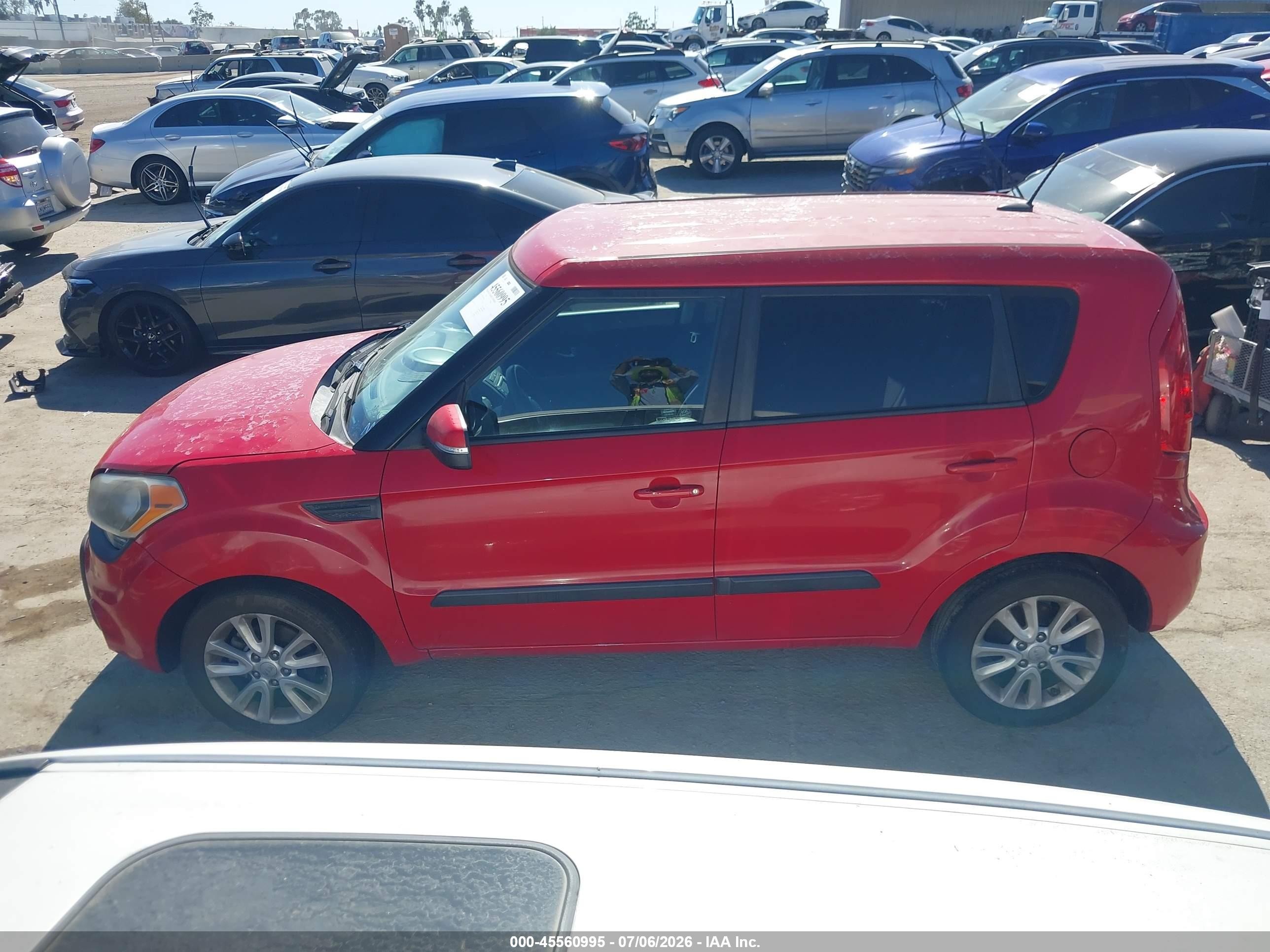 2012 Kia Soul + Красный vin: KNDJT2A62C7438265