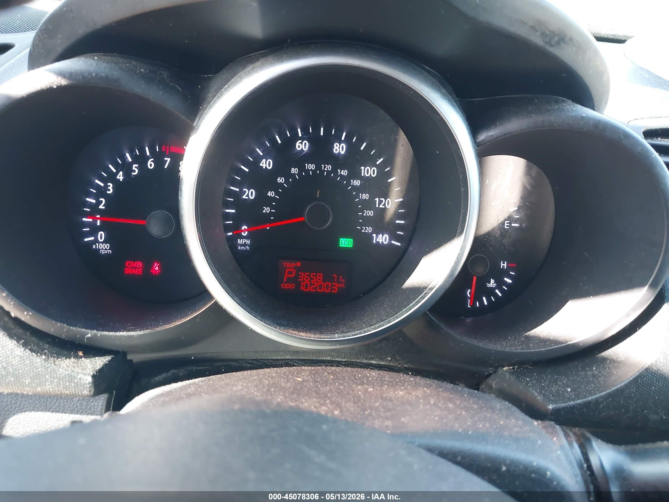 2012 Kia Soul + Red vin: KNDJT2A62C7451582