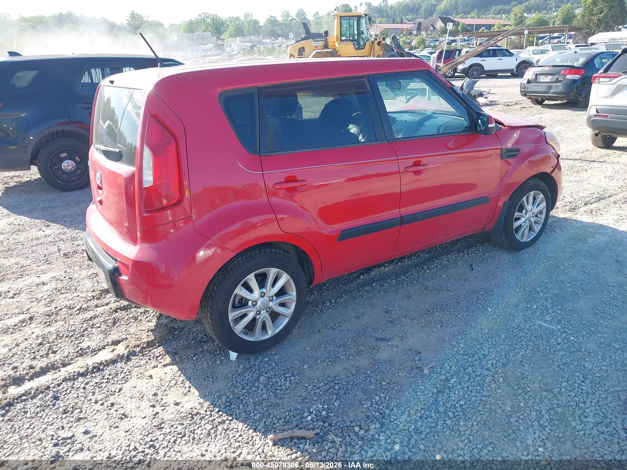 2012 Kia Soul + Red vin: KNDJT2A62C7451582