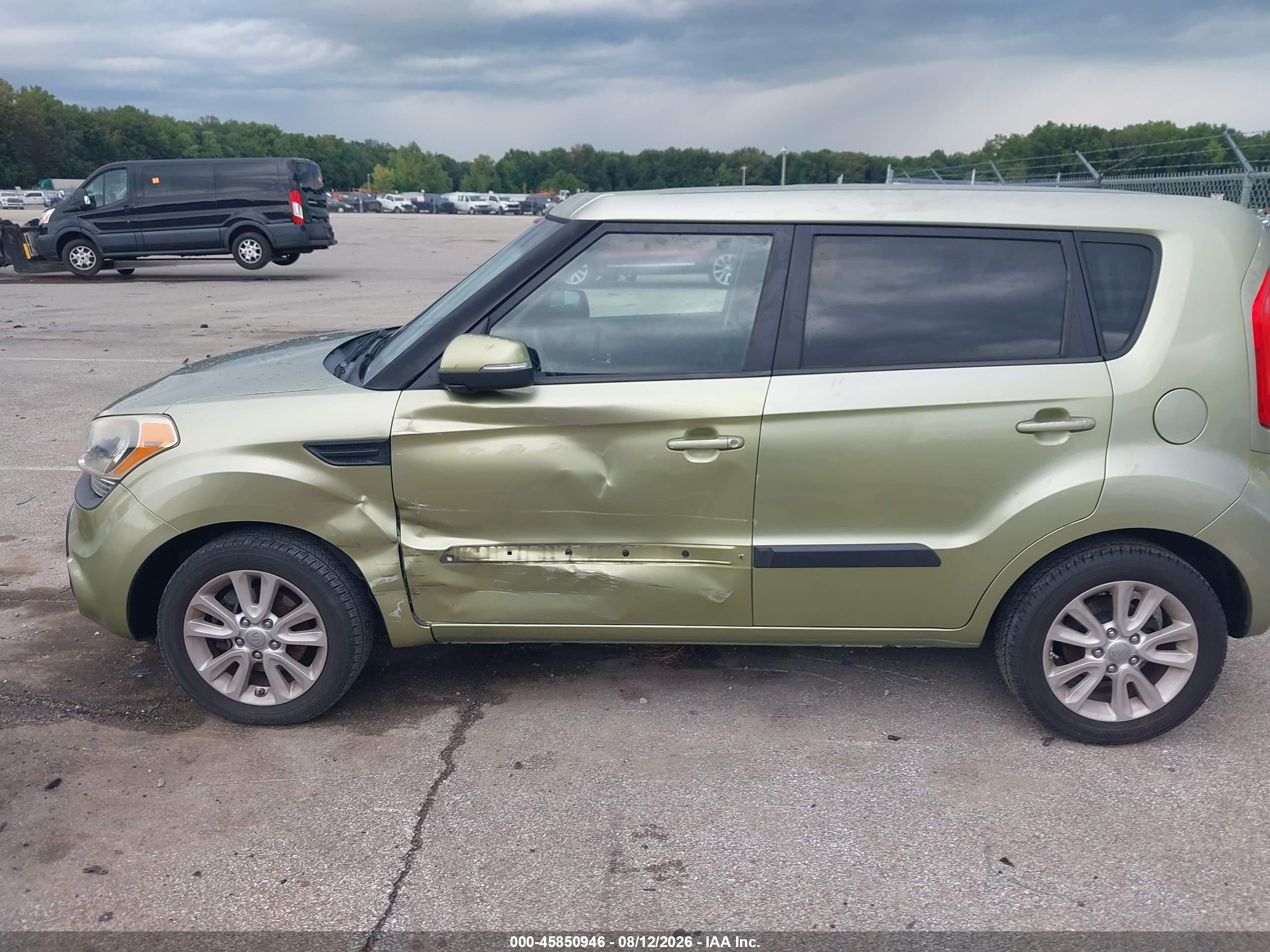 2012 Kia Soul + Green vin: KNDJT2A62C7467992