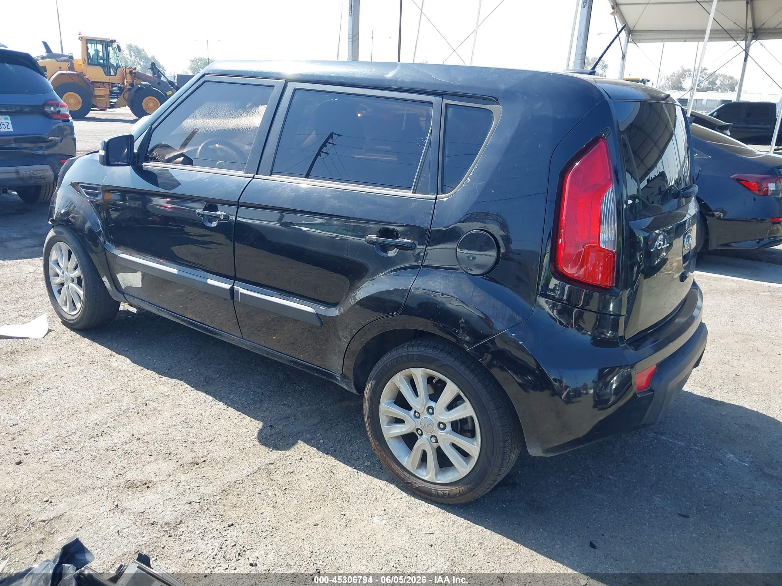 2012 Kia Soul + Черный vin: KNDJT2A62C7739084