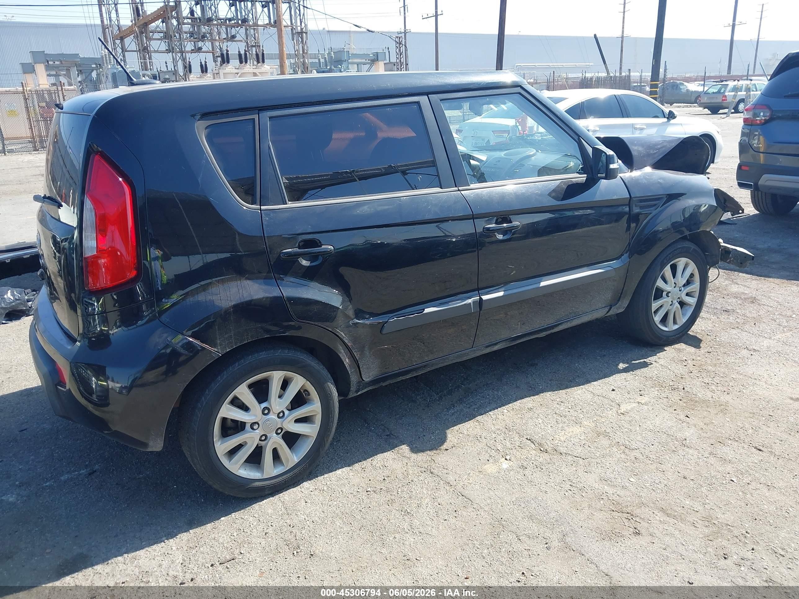 2012 Kia Soul + Черный vin: KNDJT2A62C7739084