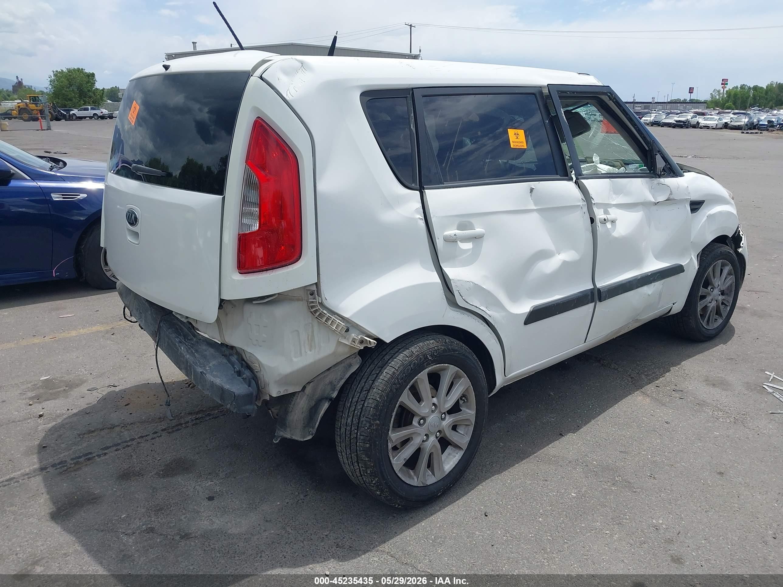 2013 Kia Soul + Белый vin: KNDJT2A62D7507909