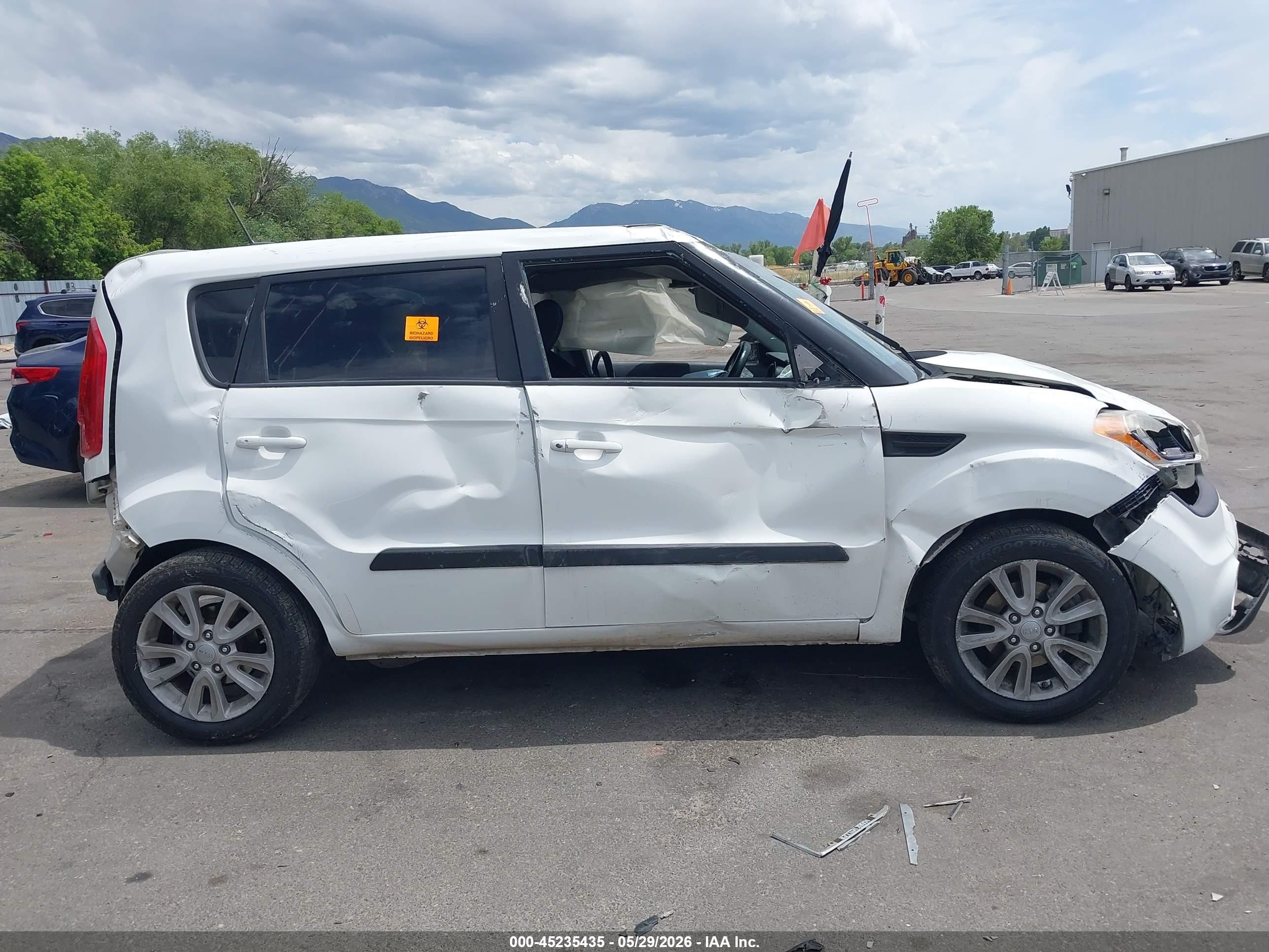 2013 Kia Soul + Белый vin: KNDJT2A62D7507909