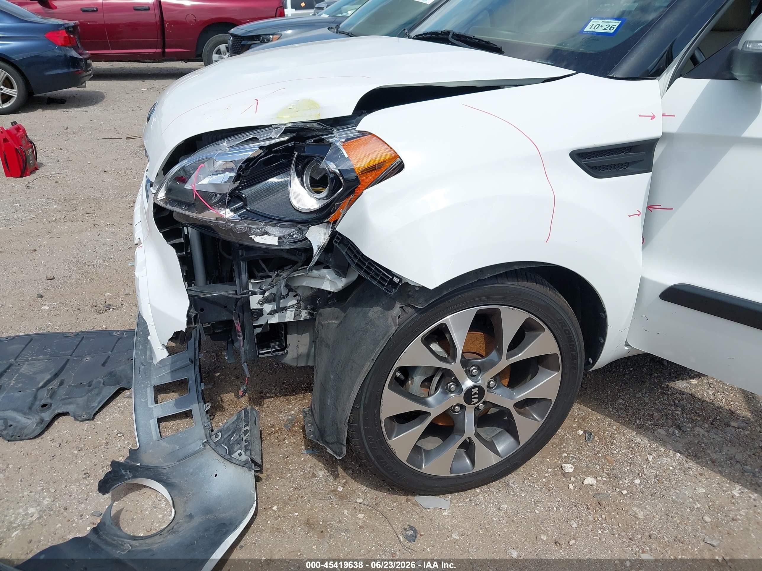 2013 Kia Soul ! Белый vin: KNDJT2A62D7522829