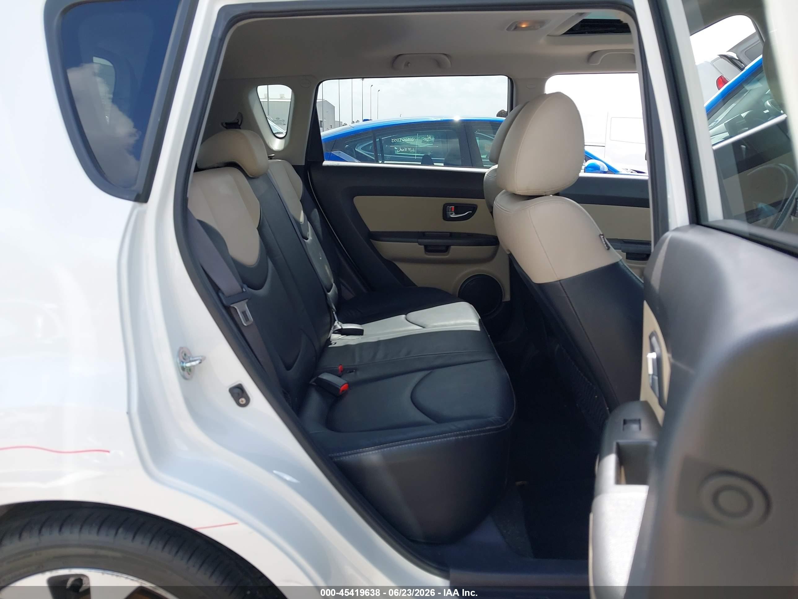 2013 Kia Soul ! Белый vin: KNDJT2A62D7522829