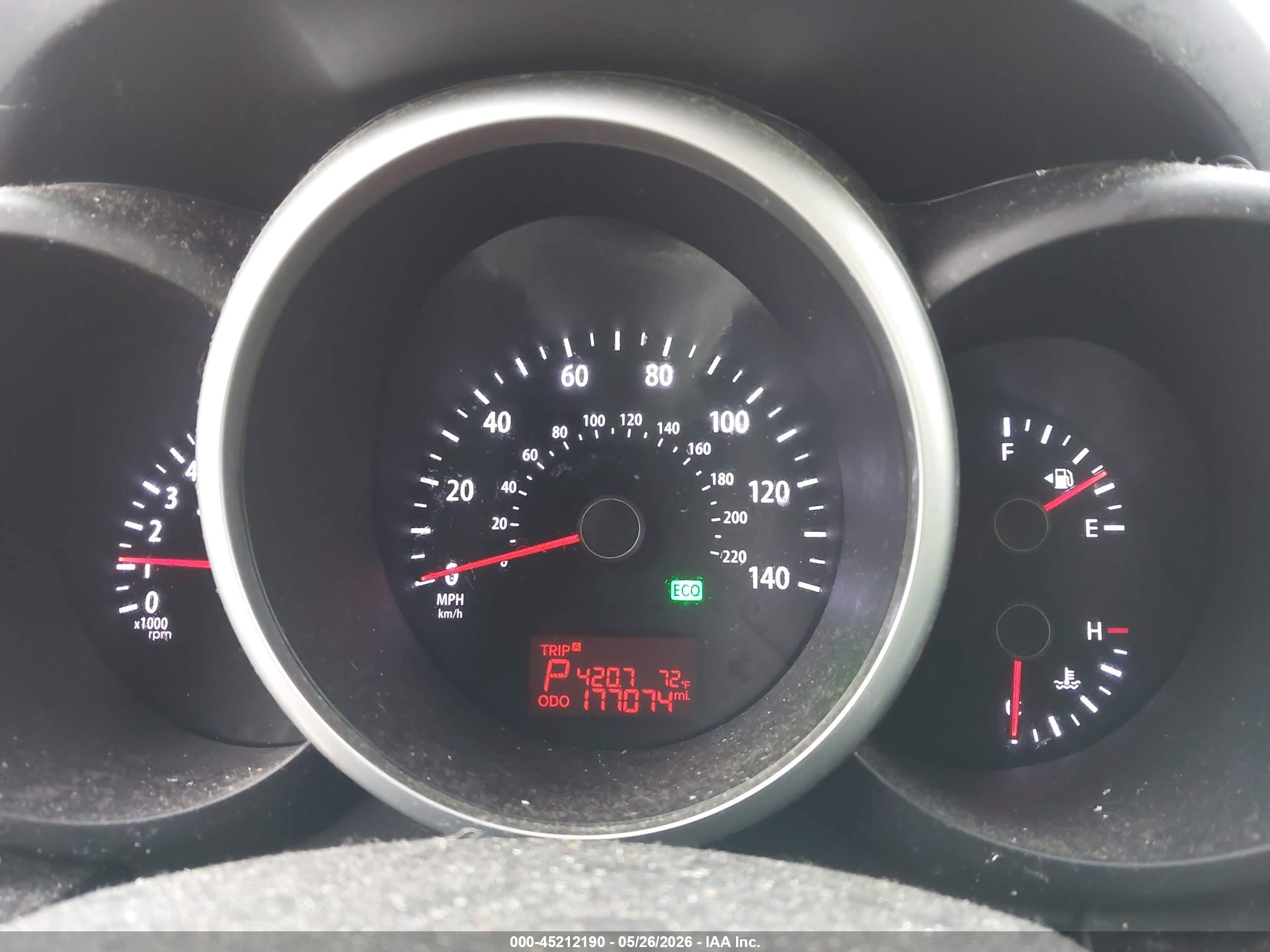 2013 Kia Soul + Green vin: KNDJT2A62D7540120