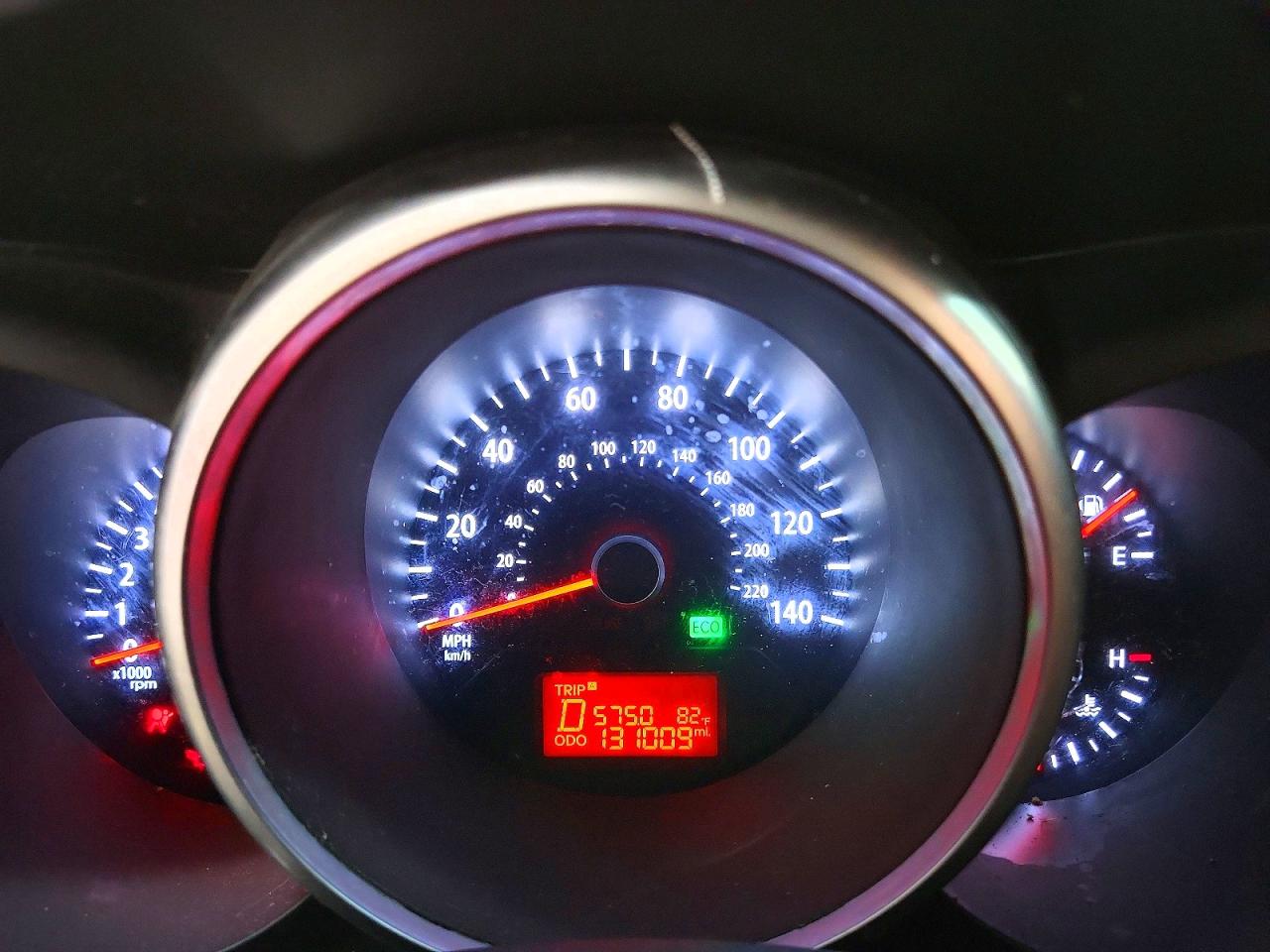 2013 Kia Soul + White vin: KNDJT2A62D7553756