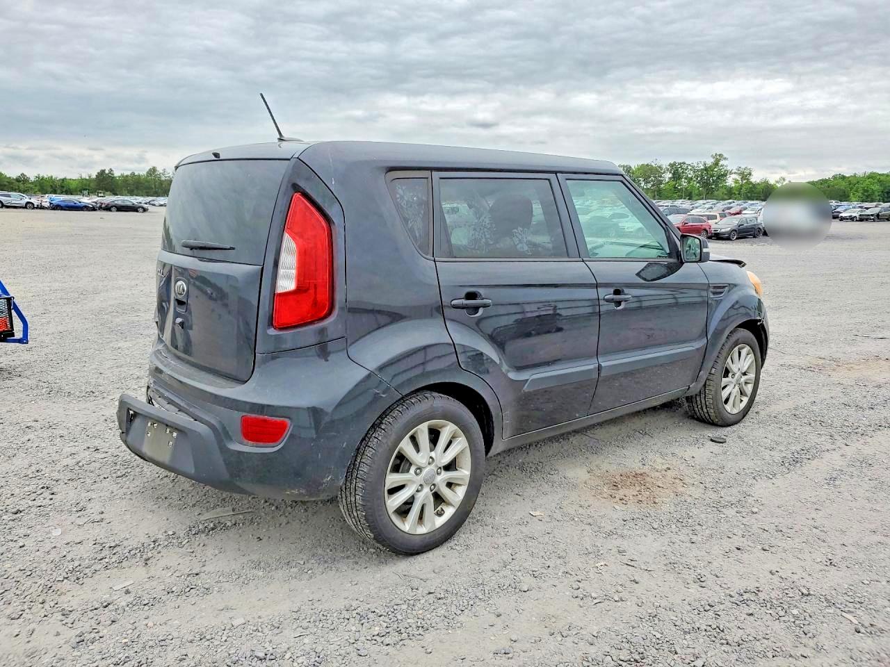 2013 Kia Soul Black vin: KNDJT2A62D7565826