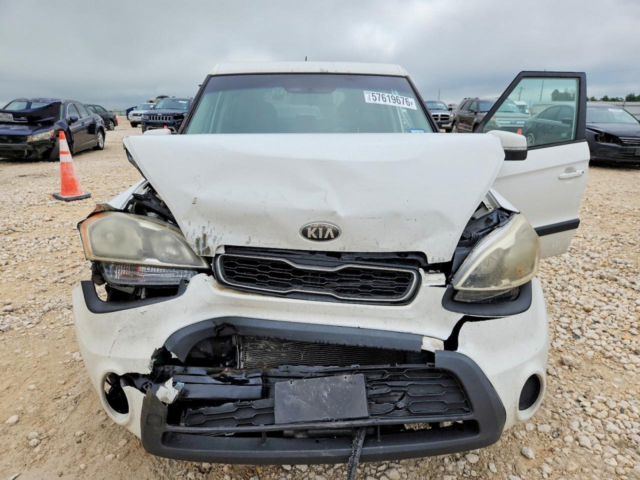 2013 Kia Soul + Белый vin: KNDJT2A62D7576230