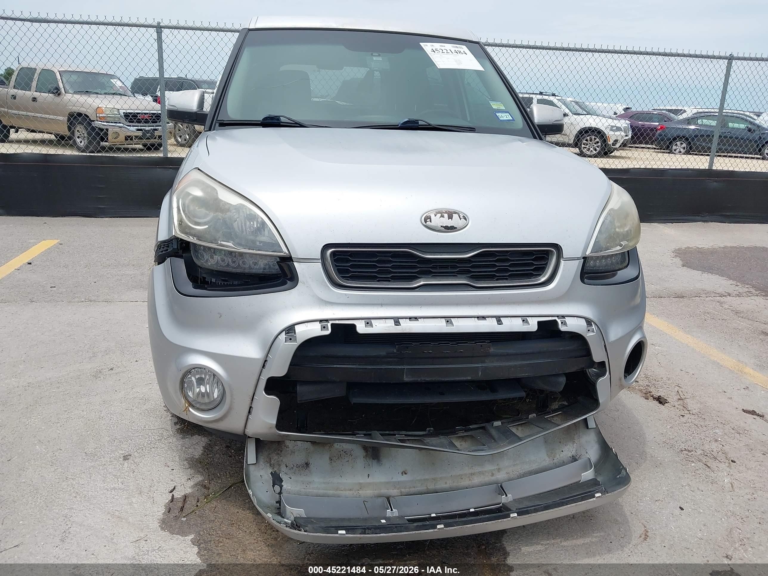 2013 Kia Soul ! Silver vin: KNDJT2A62D7589334