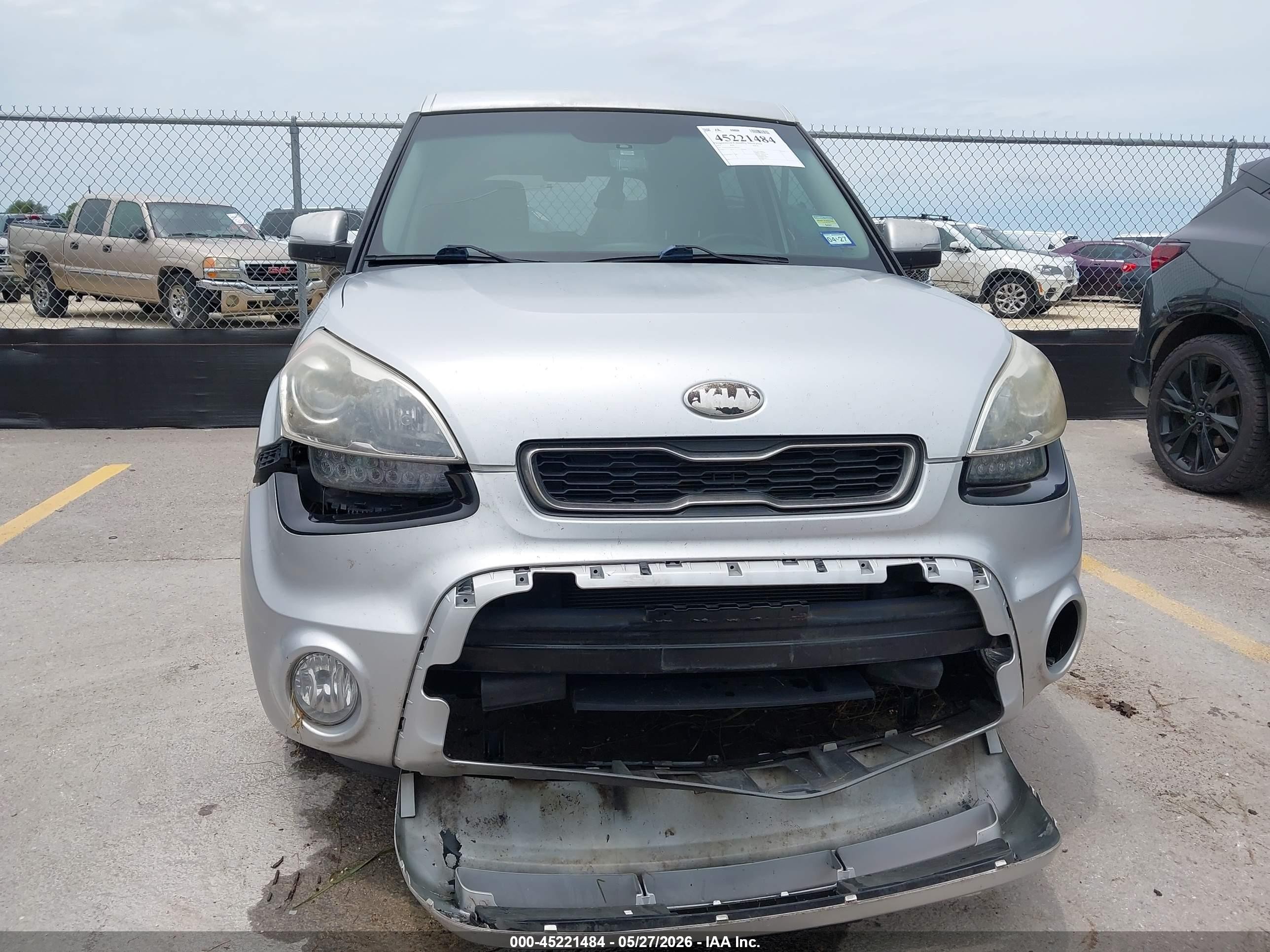 2013 Kia Soul ! Silver vin: KNDJT2A62D7589334