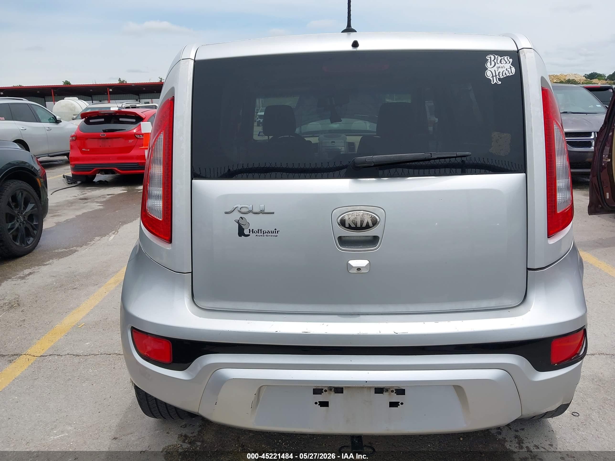 2013 Kia Soul ! Silver vin: KNDJT2A62D7589334