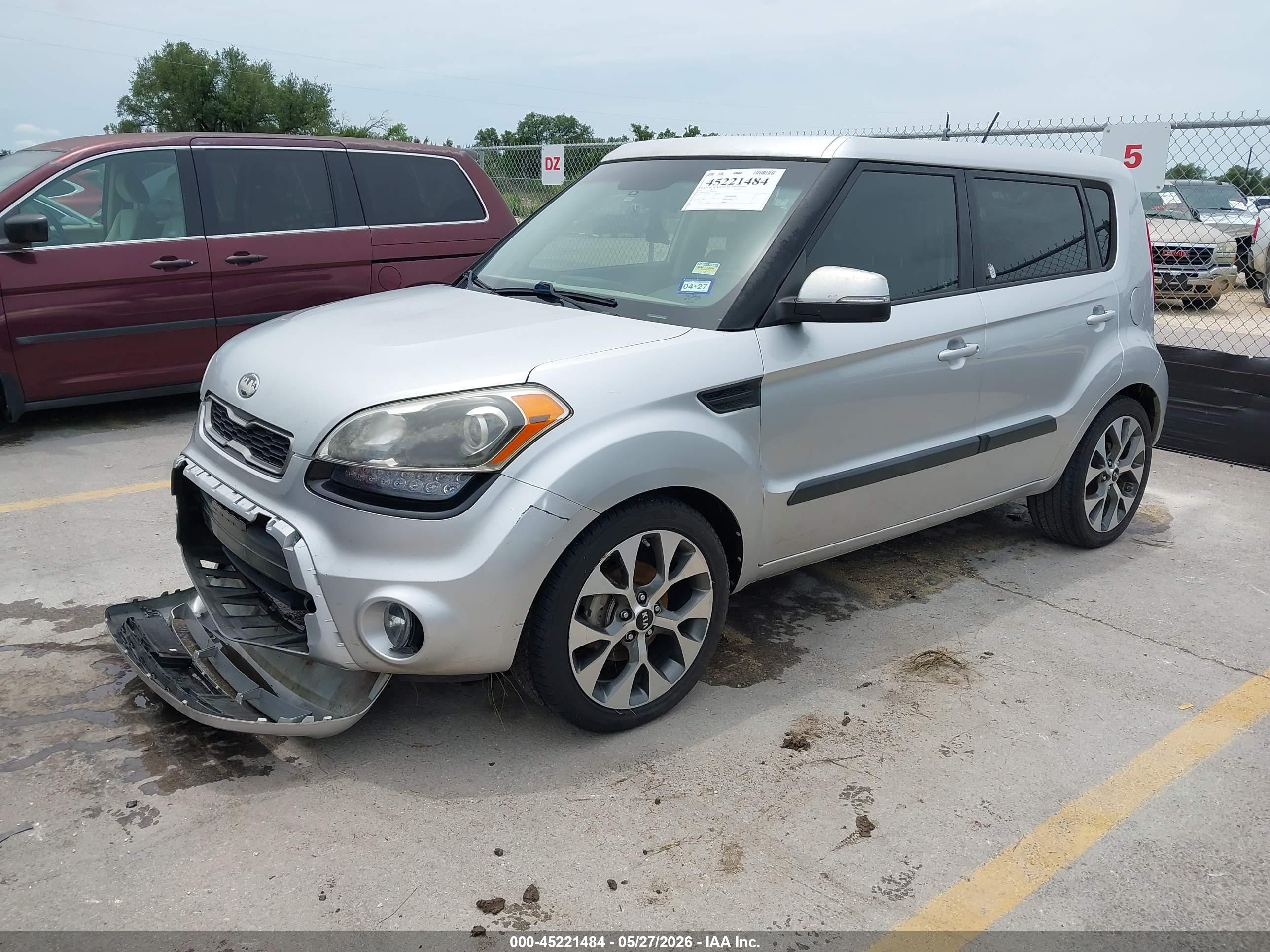 2013 Kia Soul ! Silver vin: KNDJT2A62D7589334
