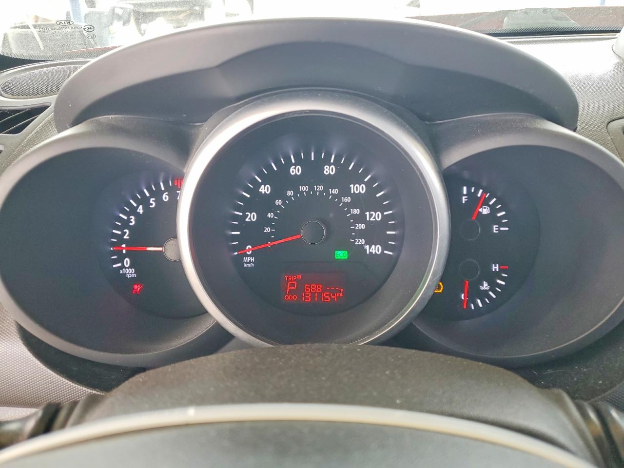 2013 Kia Soul + Red vin: KNDJT2A62D7593576