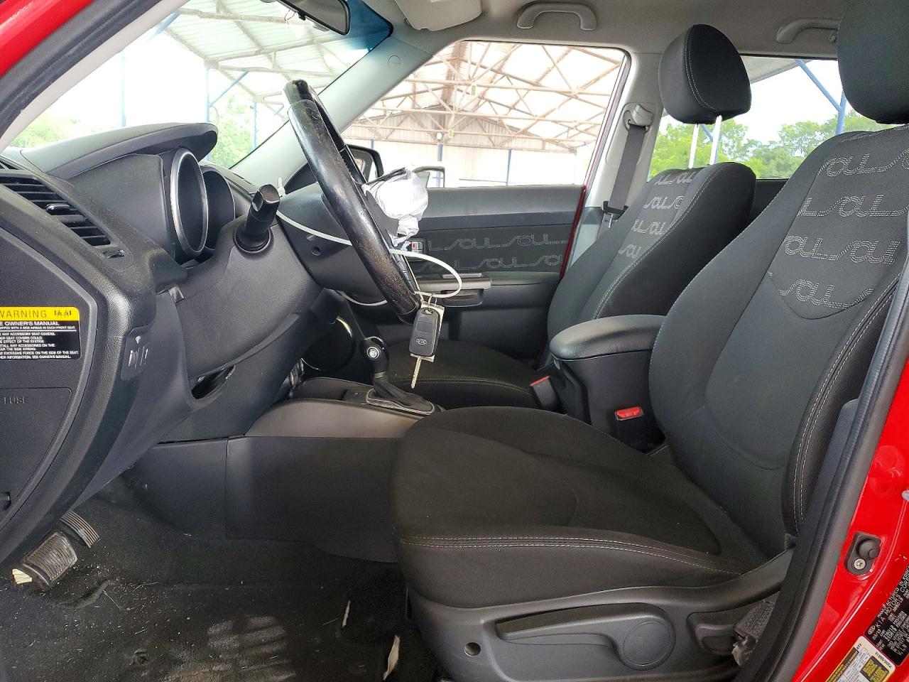 2013 Kia Soul + Red vin: KNDJT2A62D7593576