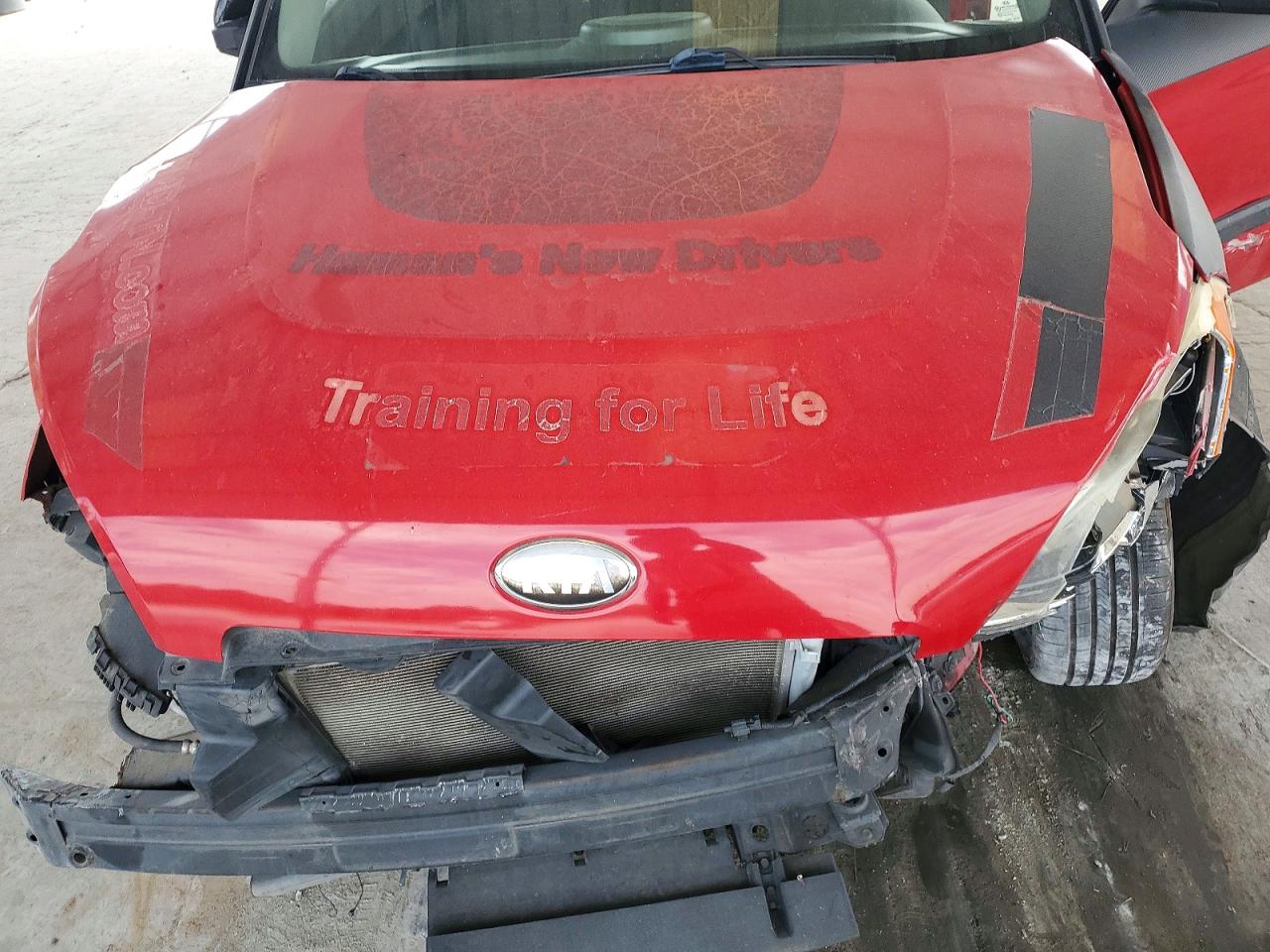 2013 Kia Soul + Red vin: KNDJT2A62D7593576
