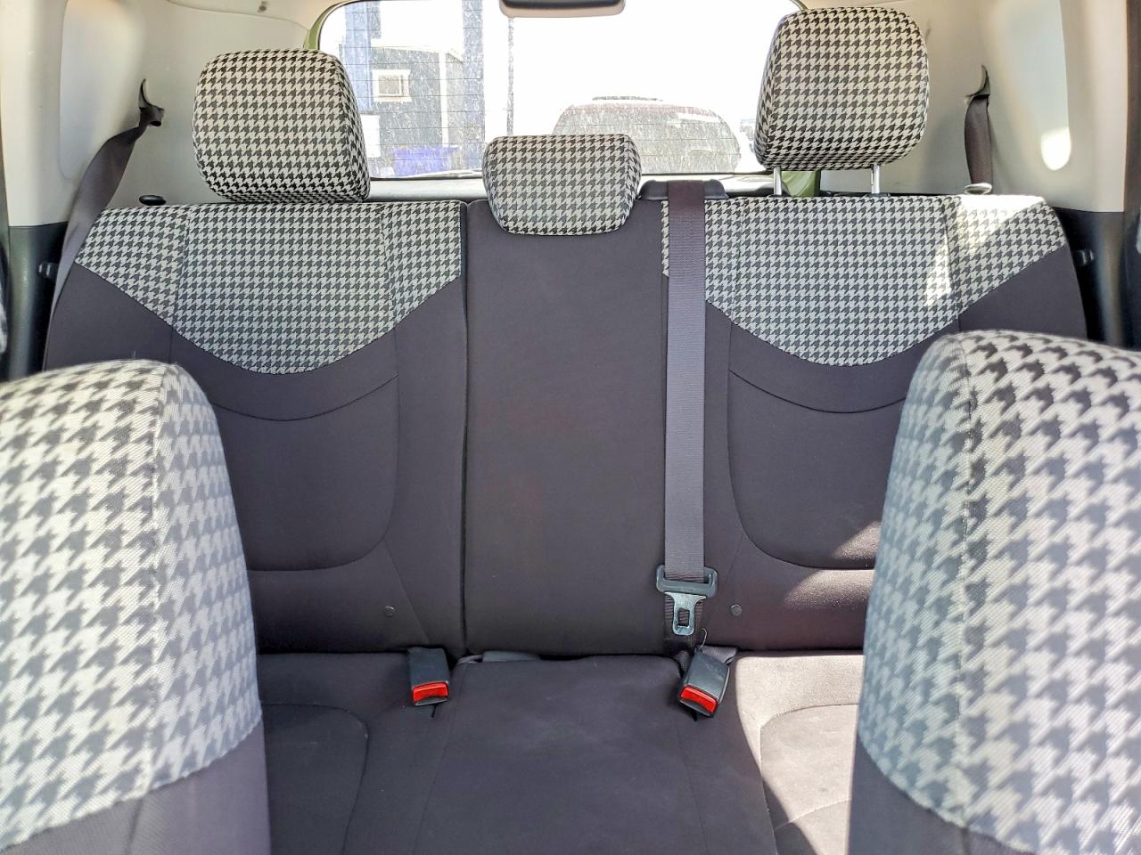 2013 Kia Soul ! Green vin: KNDJT2A62D7603975