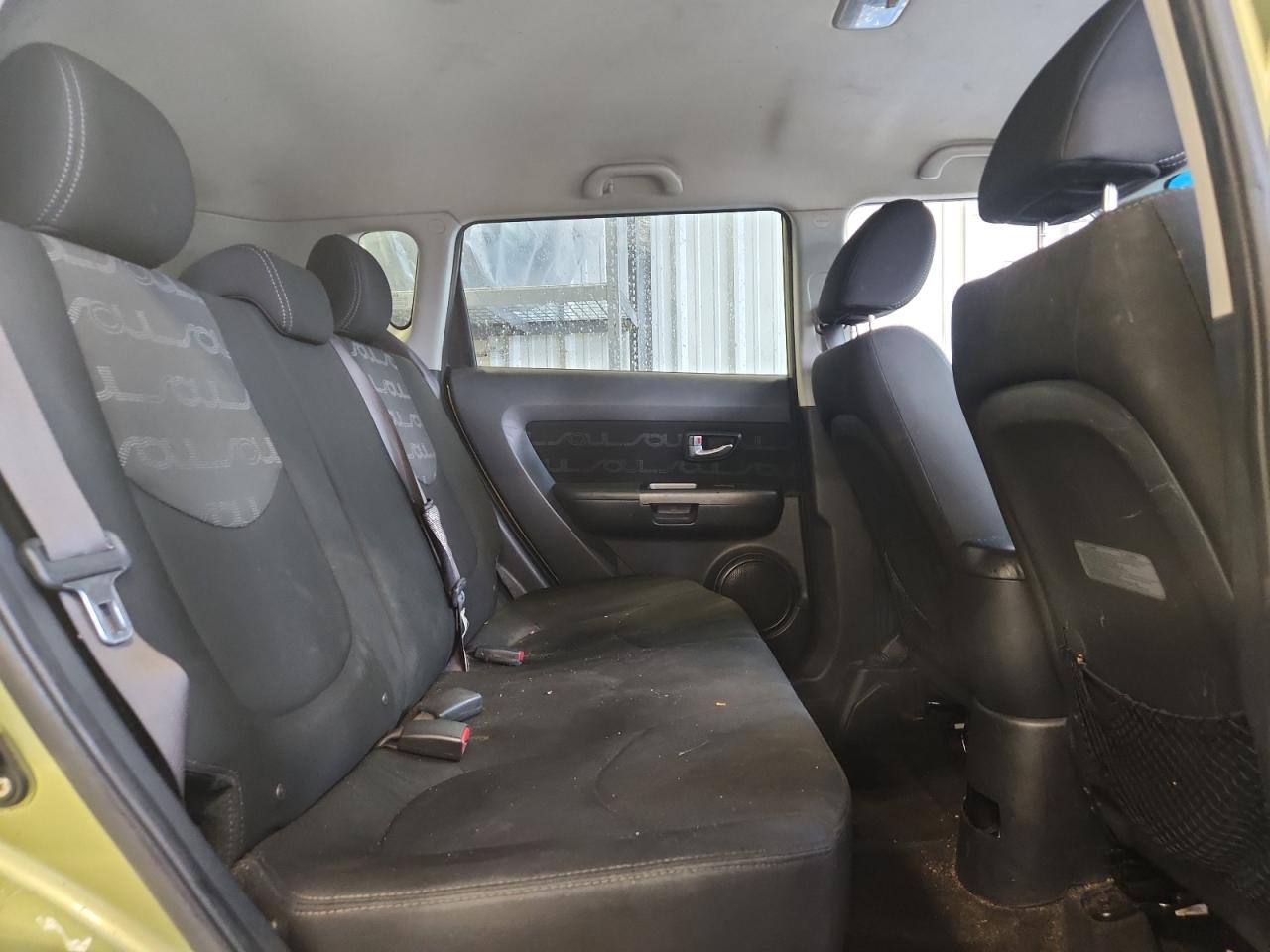 2013 Kia Soul + Green vin: KNDJT2A62D7607511