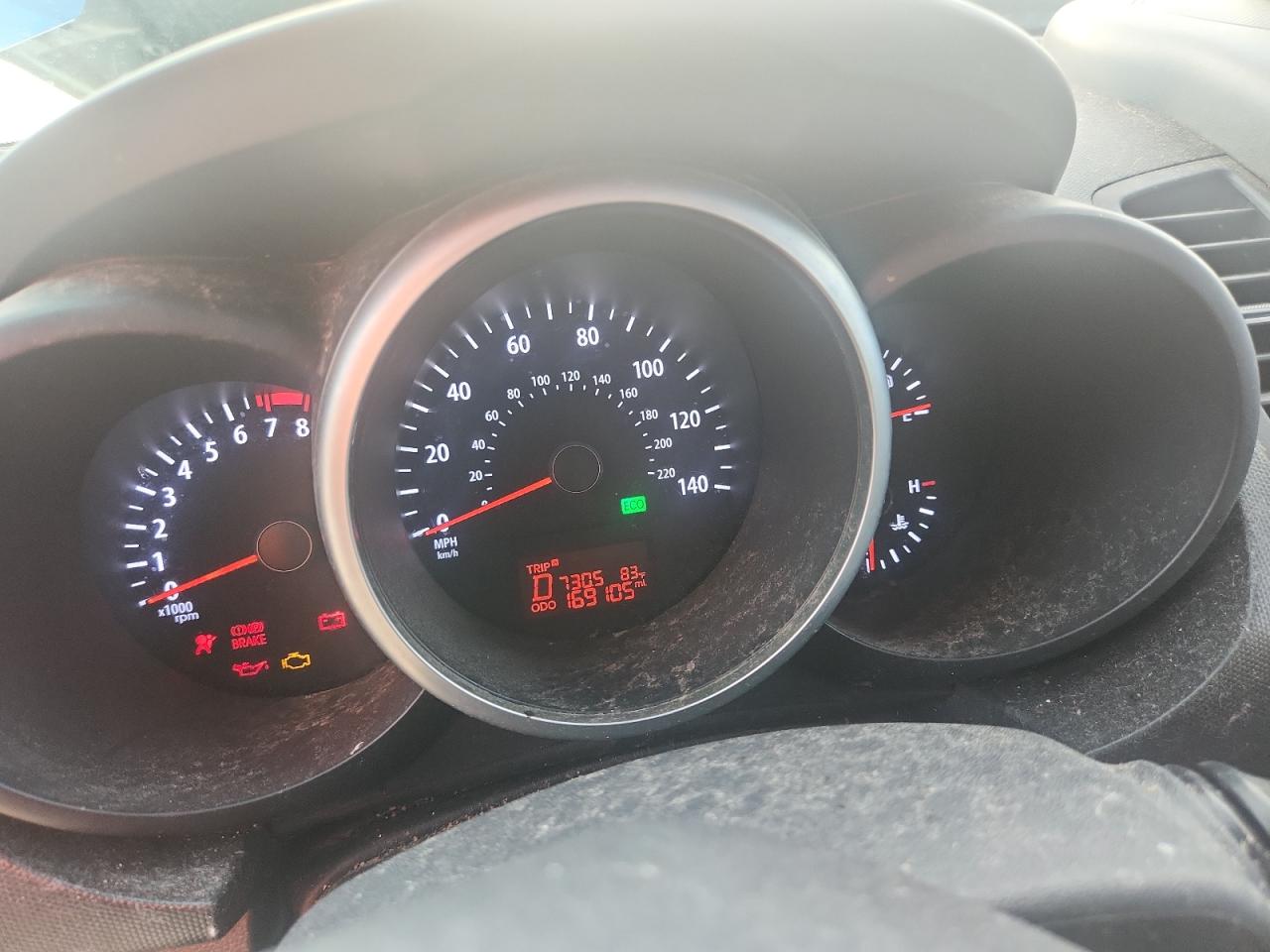 2013 Kia Soul + Green vin: KNDJT2A62D7607511