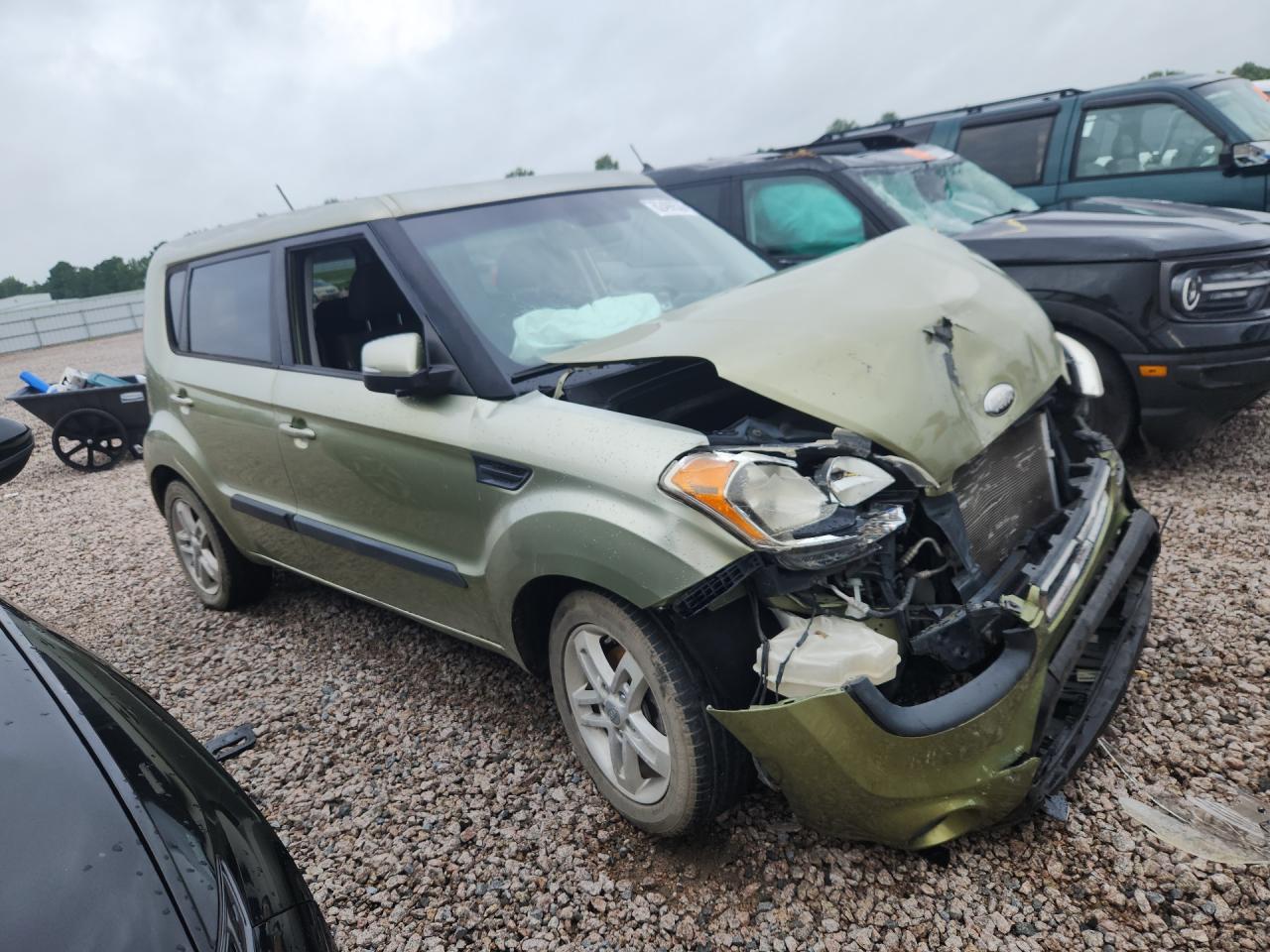 2013 Kia Soul + Green vin: KNDJT2A62D7607511