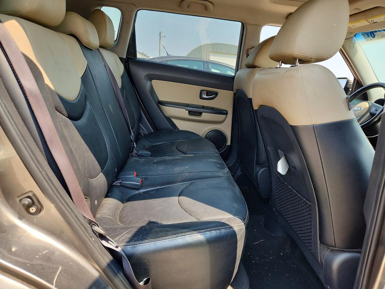 2013 Kia Soul ! Gray vin: KNDJT2A62D7618802