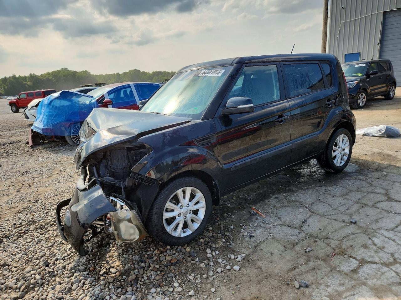 2013 Kia Soul + Black vin: KNDJT2A62D7751575