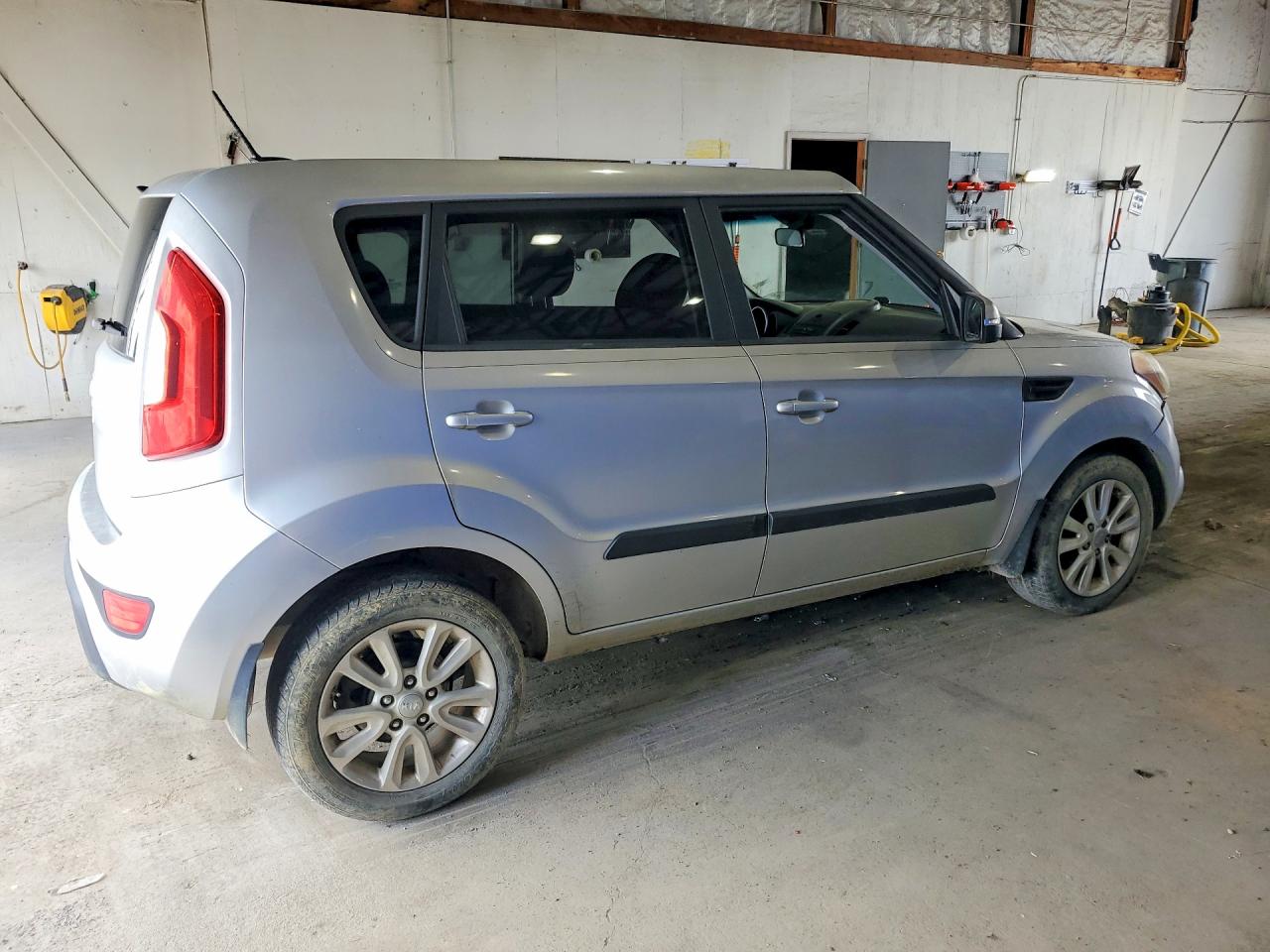 2013 Kia Soul + Серебряный vin: KNDJT2A62D7764701