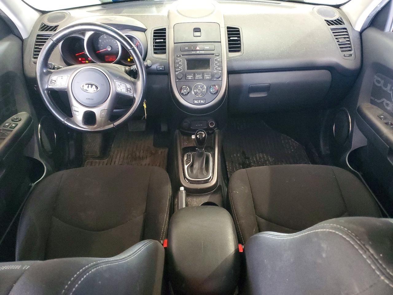 2013 Kia Soul + Серебряный vin: KNDJT2A62D7764701