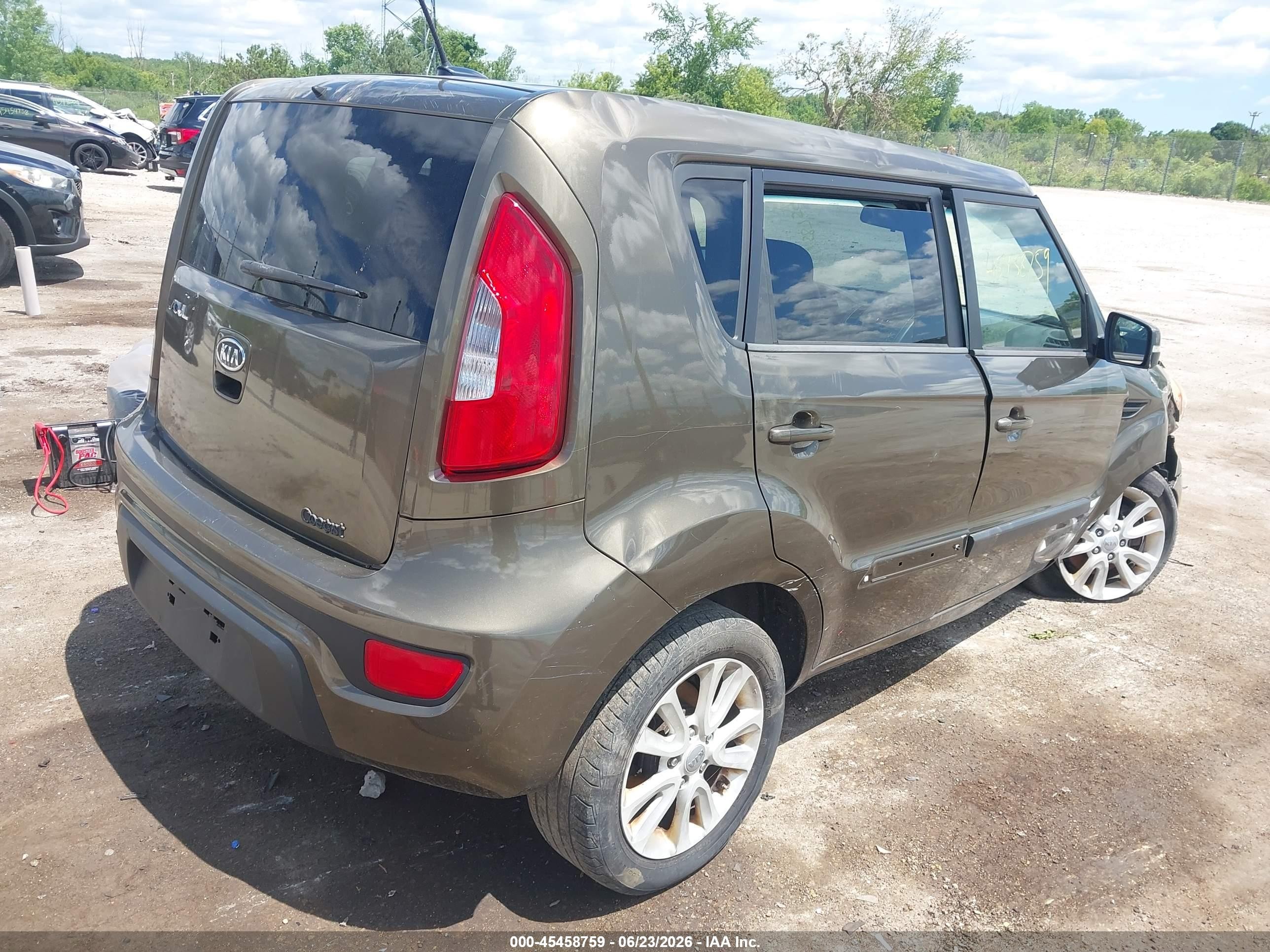 2012 Kia Soul + Gray vin: KNDJT2A63C7368341