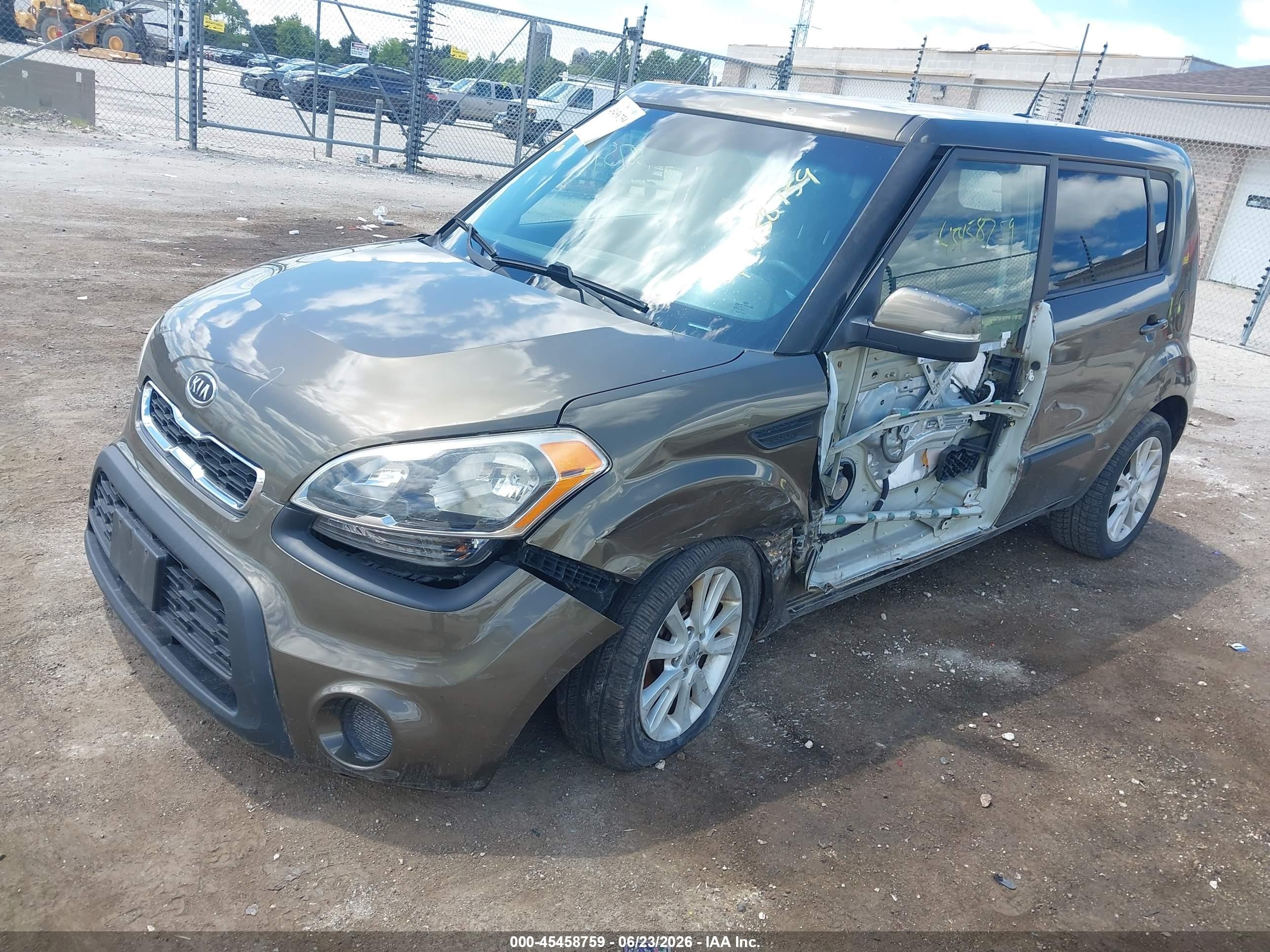 2012 Kia Soul + Gray vin: KNDJT2A63C7368341