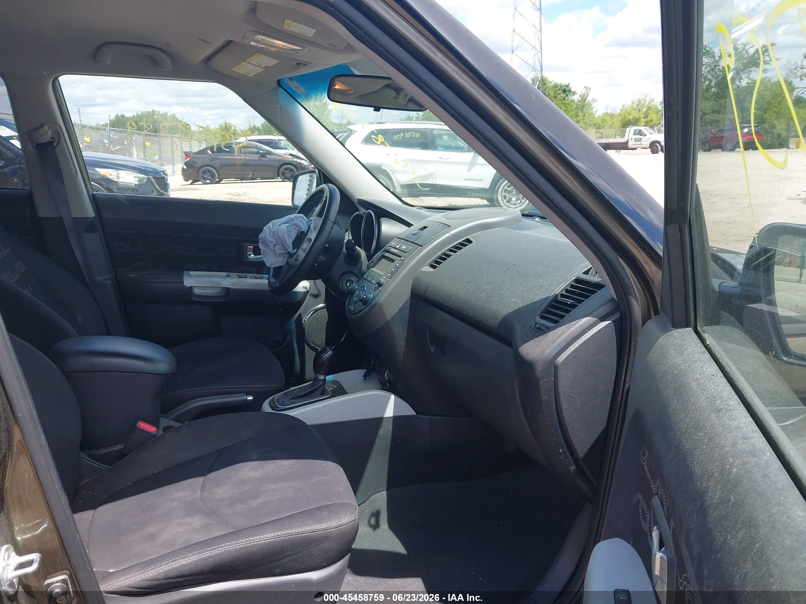 2012 Kia Soul + Gray vin: KNDJT2A63C7368341
