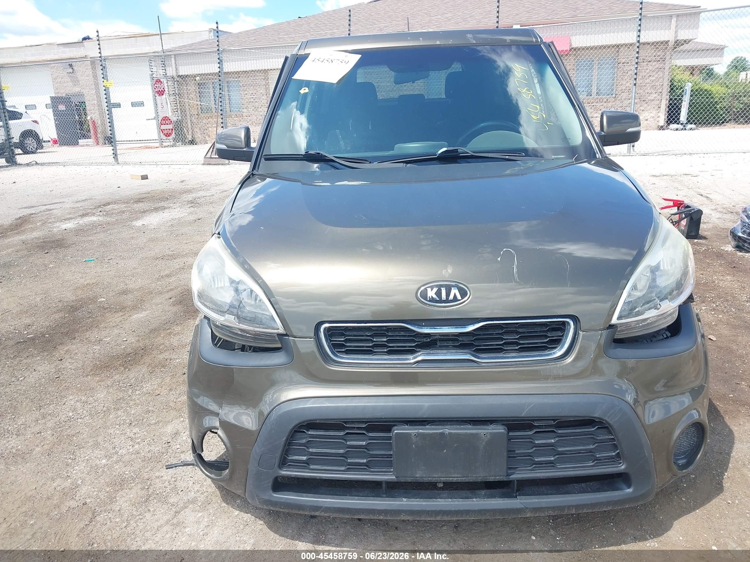 2012 Kia Soul + Gray vin: KNDJT2A63C7368341