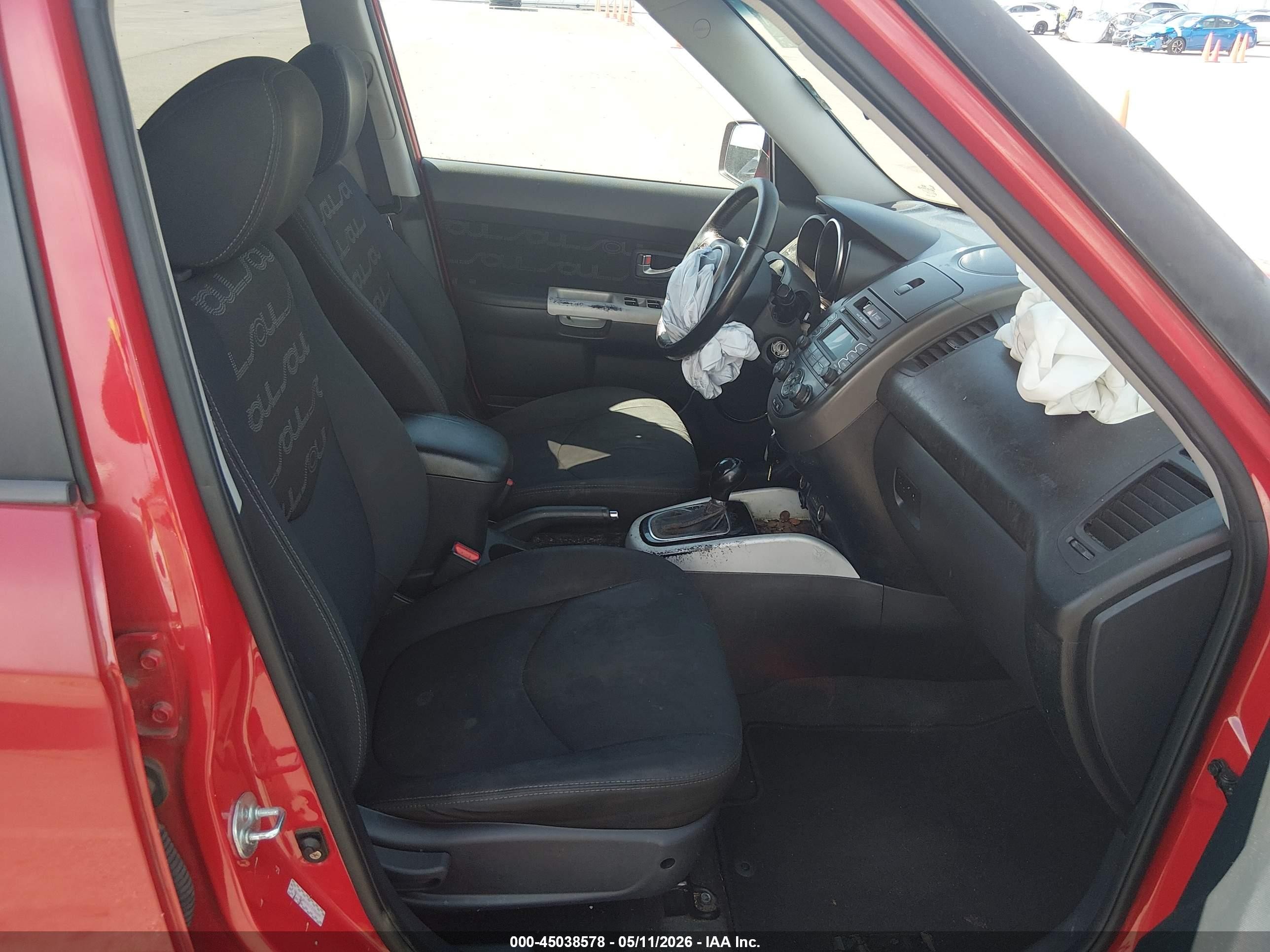 2012 Kia Soul + Red vin: KNDJT2A63C7378609
