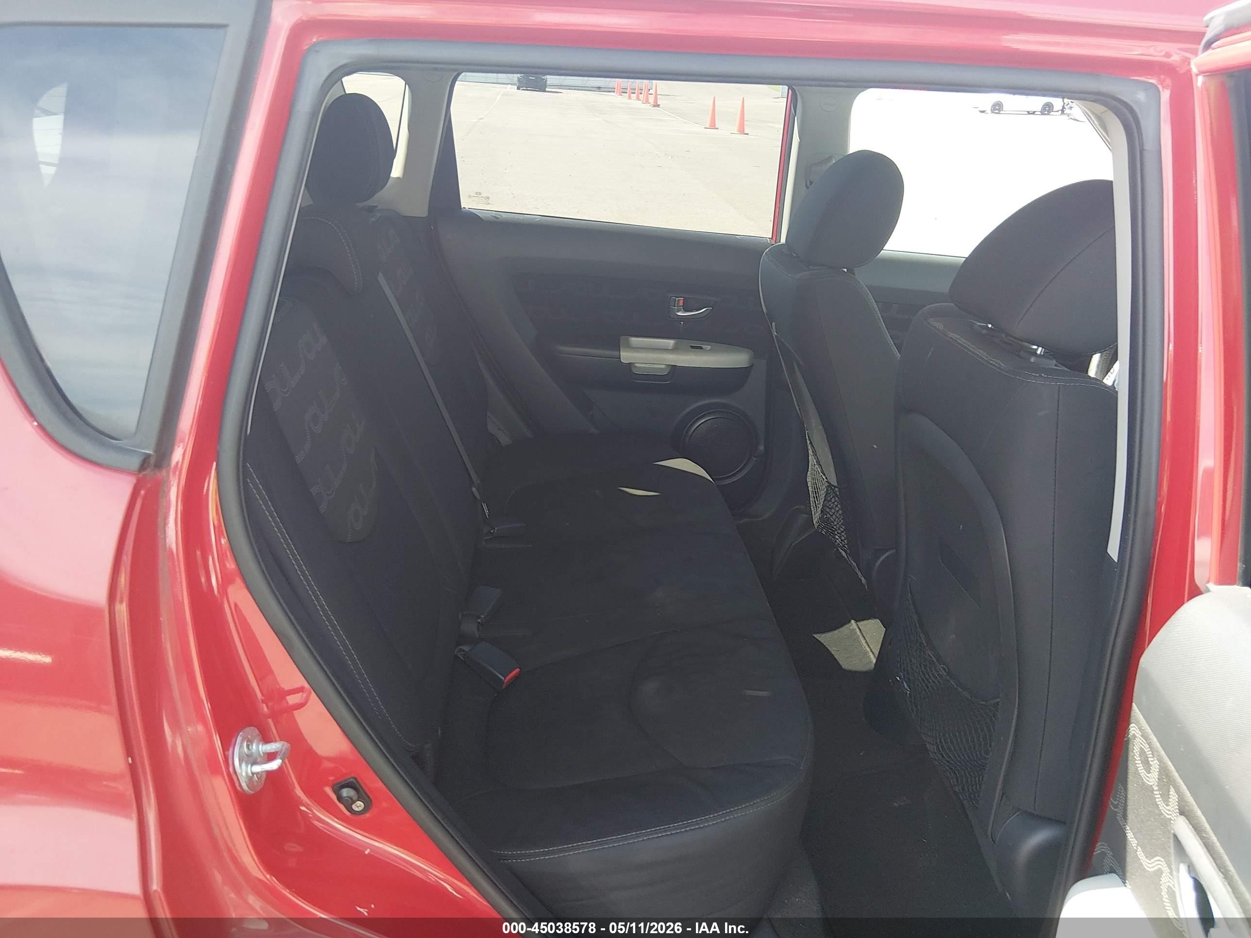 2012 Kia Soul + Red vin: KNDJT2A63C7378609