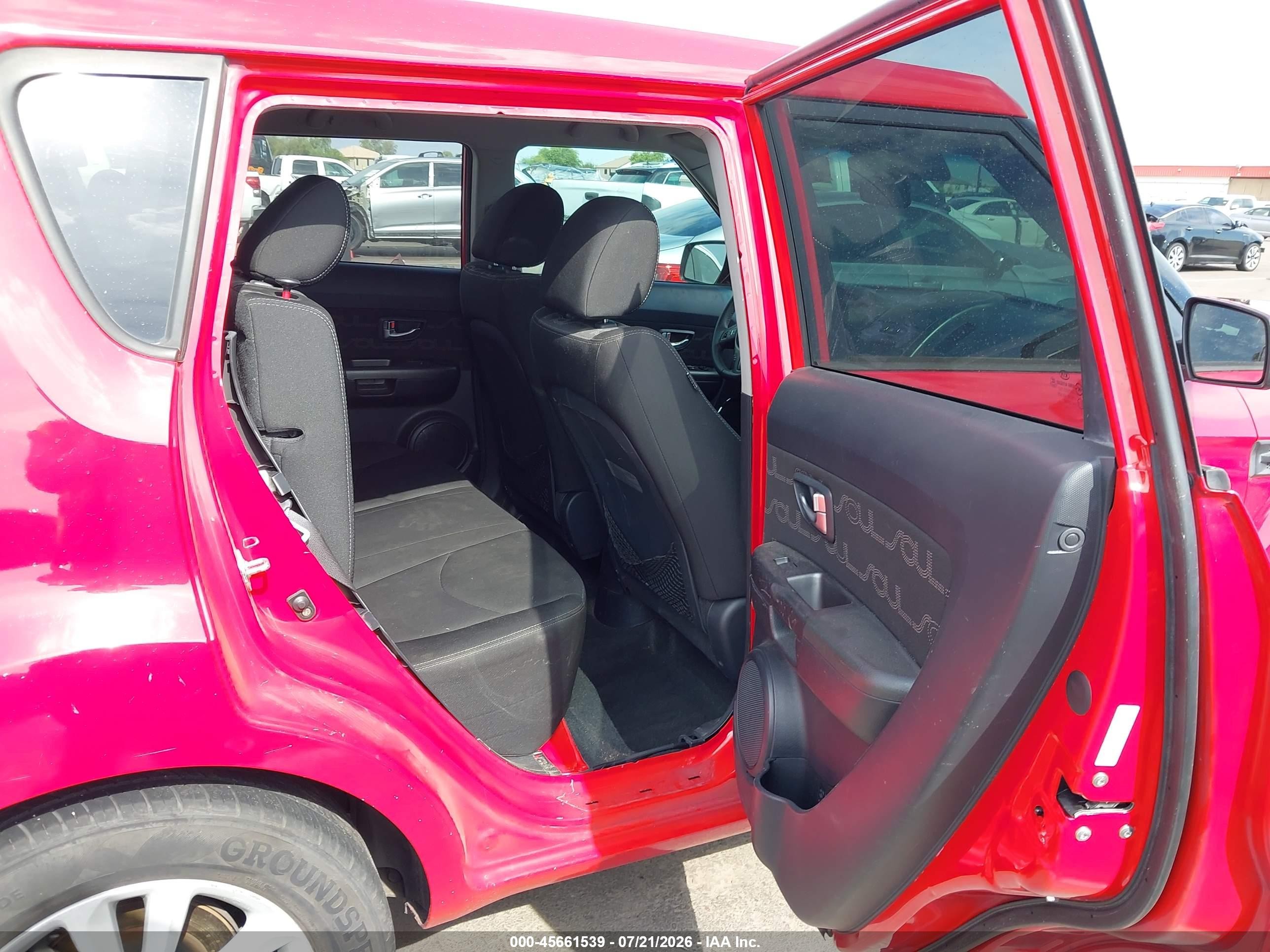 2012 Kia Soul + Red vin: KNDJT2A63C7408871
