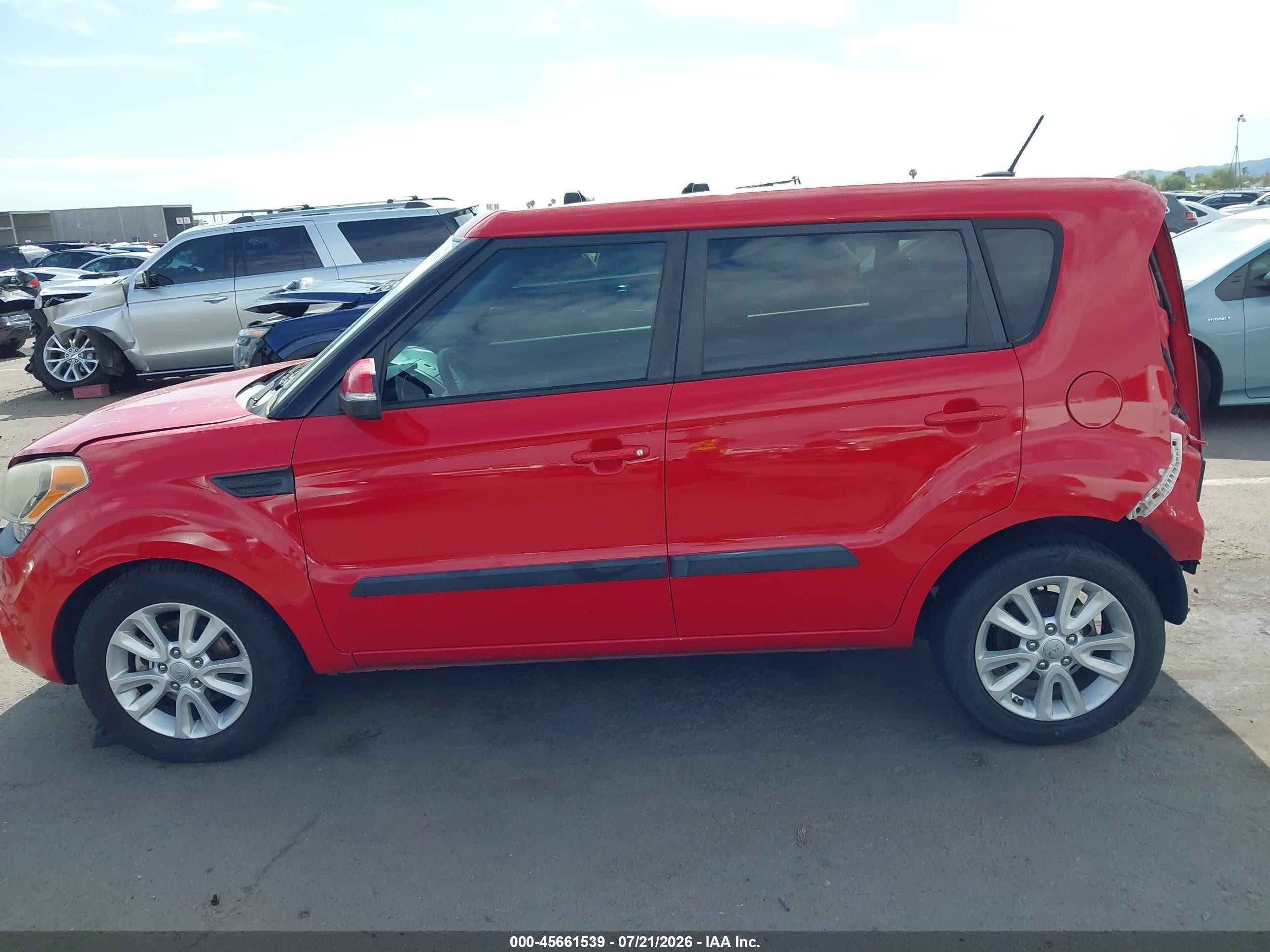 2012 Kia Soul + Red vin: KNDJT2A63C7408871