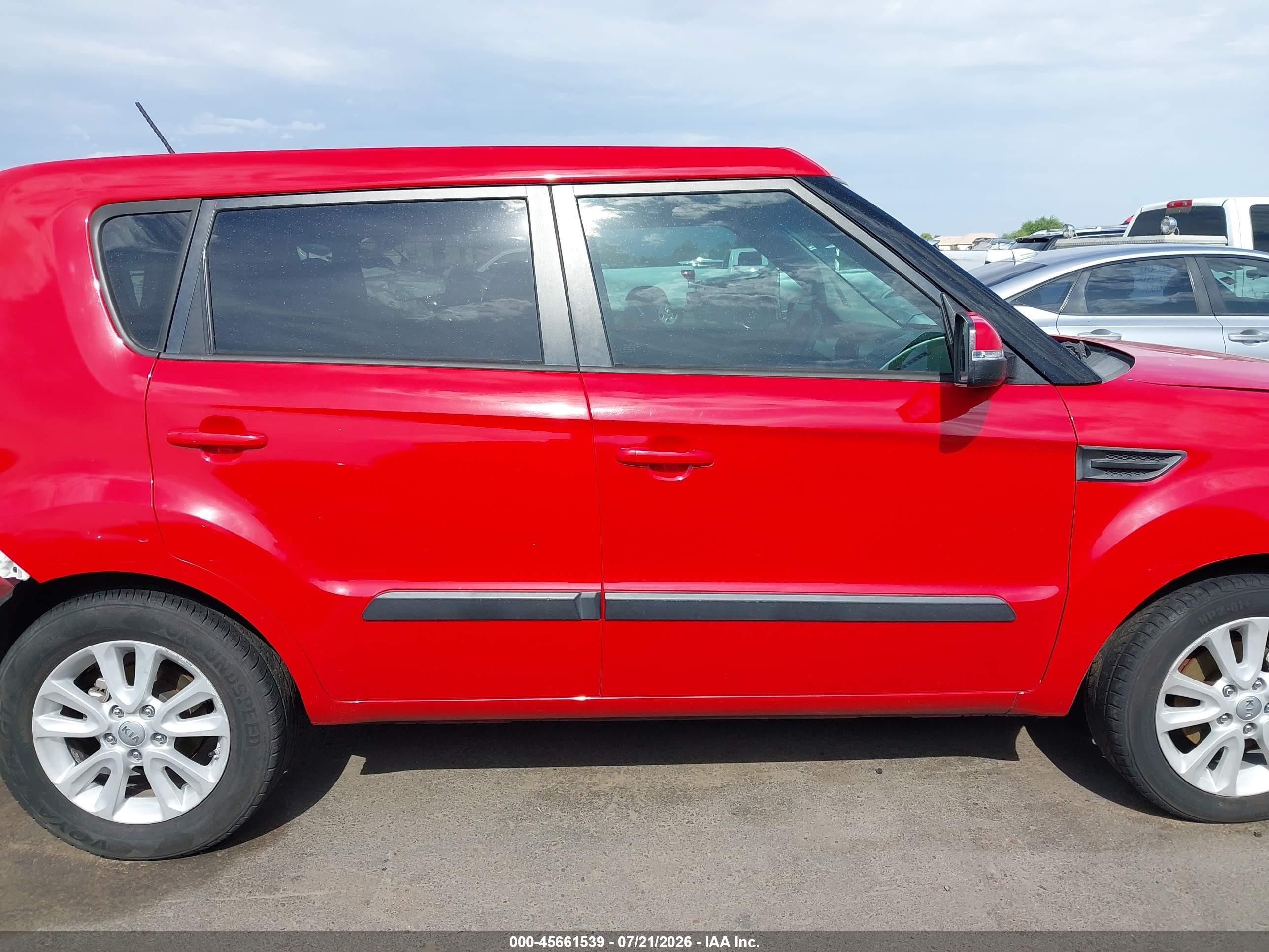 2012 Kia Soul + Red vin: KNDJT2A63C7408871